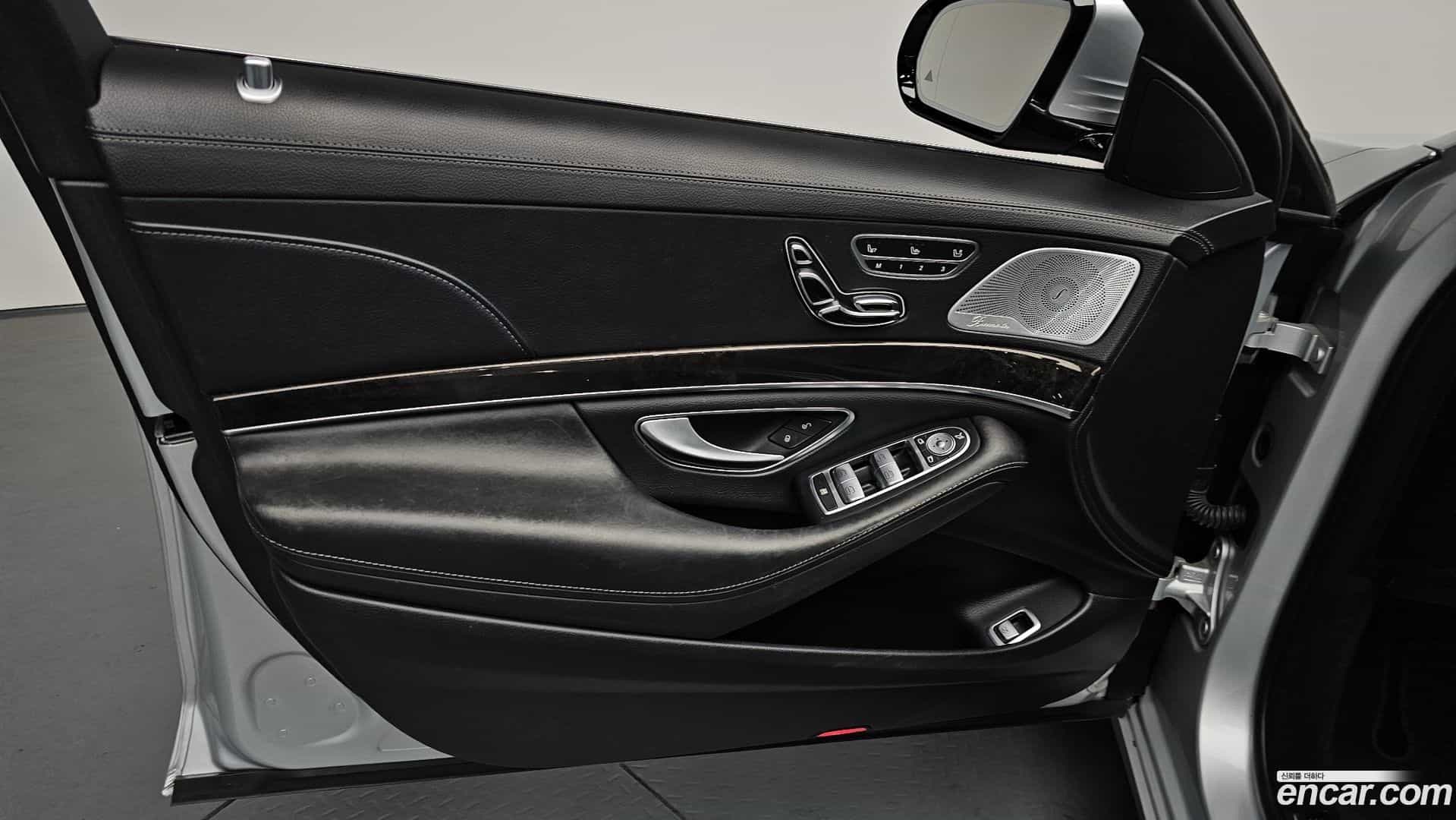 S-Class Mercedes-Benz 2014.9-INNER-034
