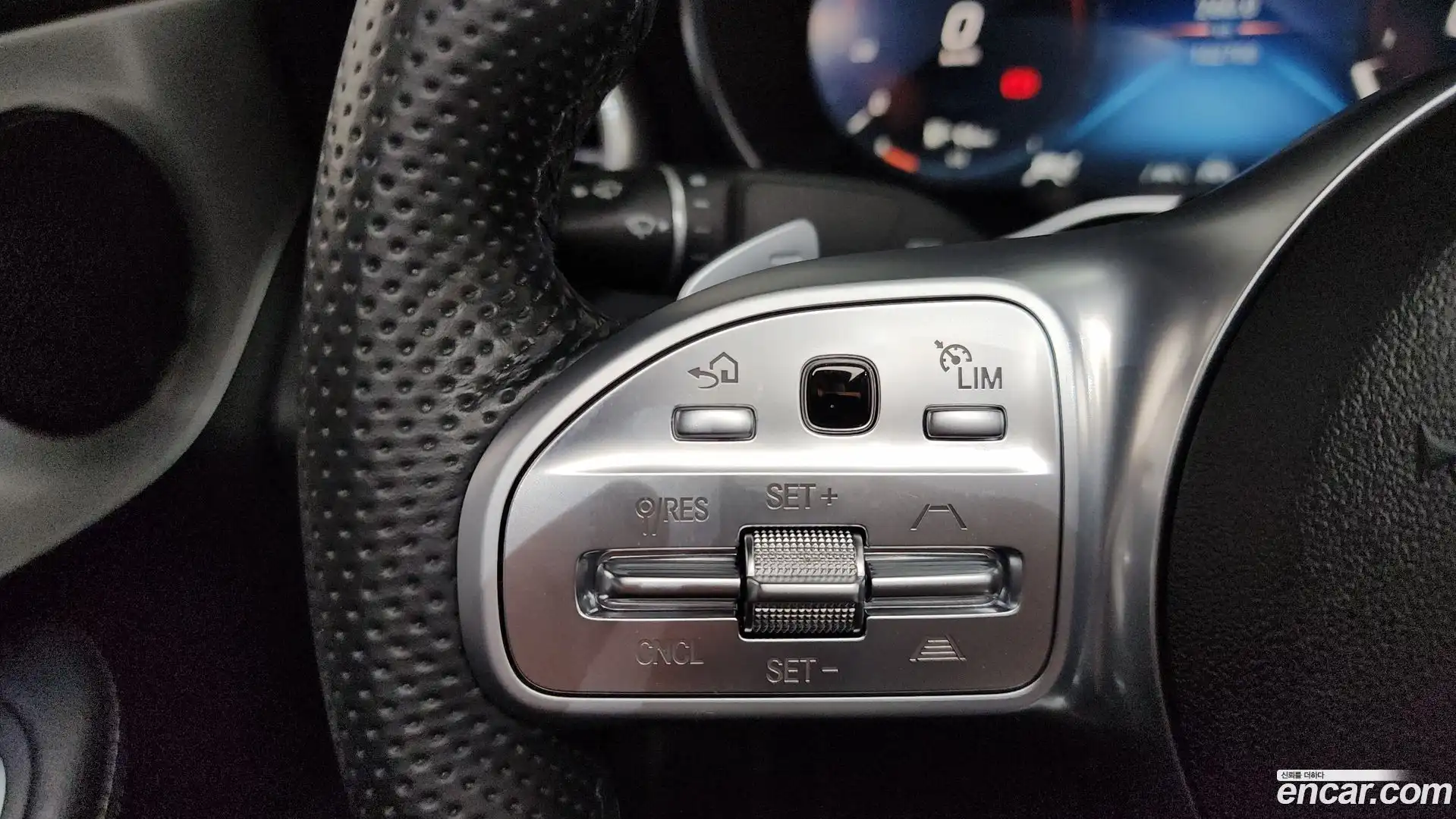 C-Class Mercedes-Benz 2021.4-OPTION-019