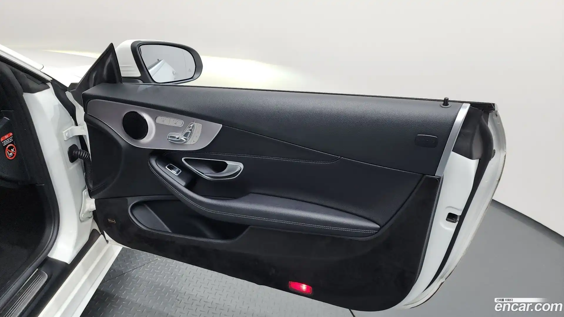 C-Class Mercedes-Benz 2021.4-INNER-035