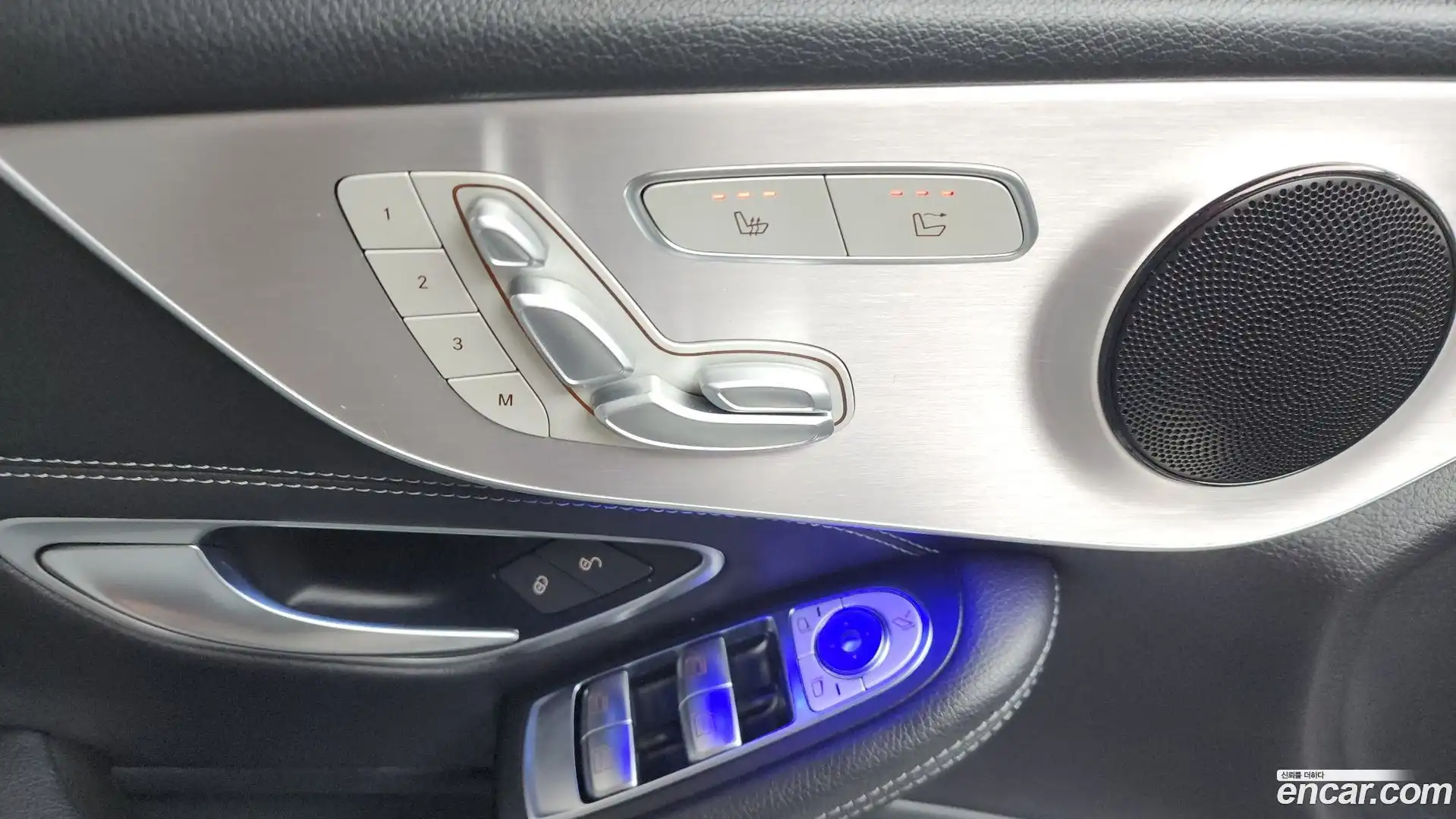 C-Class Mercedes-Benz 2021.4-OPTION-042
