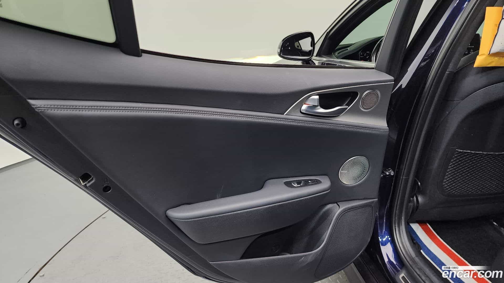Stinger Kia 2018.6-INNER-035