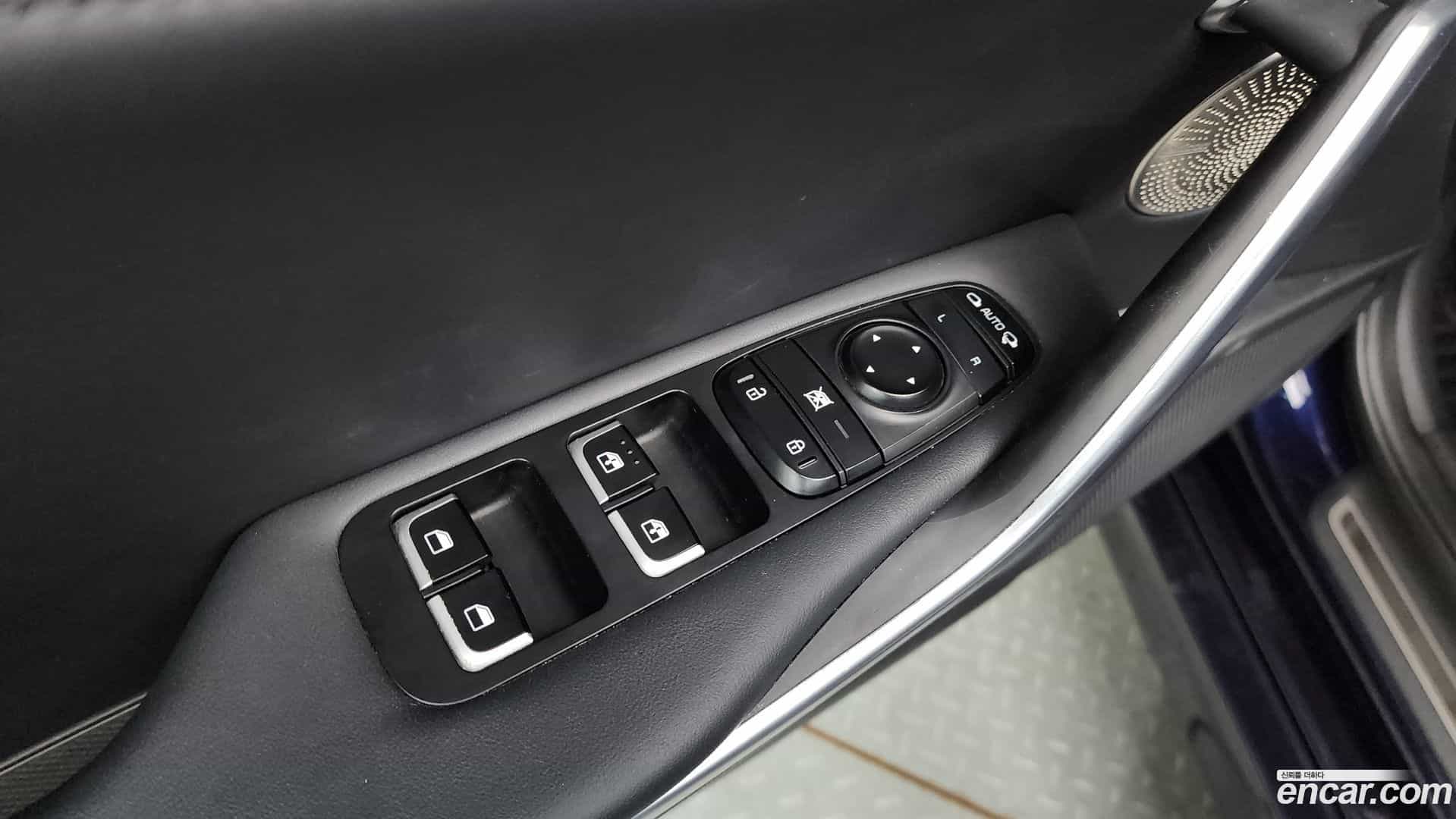Stinger Kia 2018.6-OPTION-041