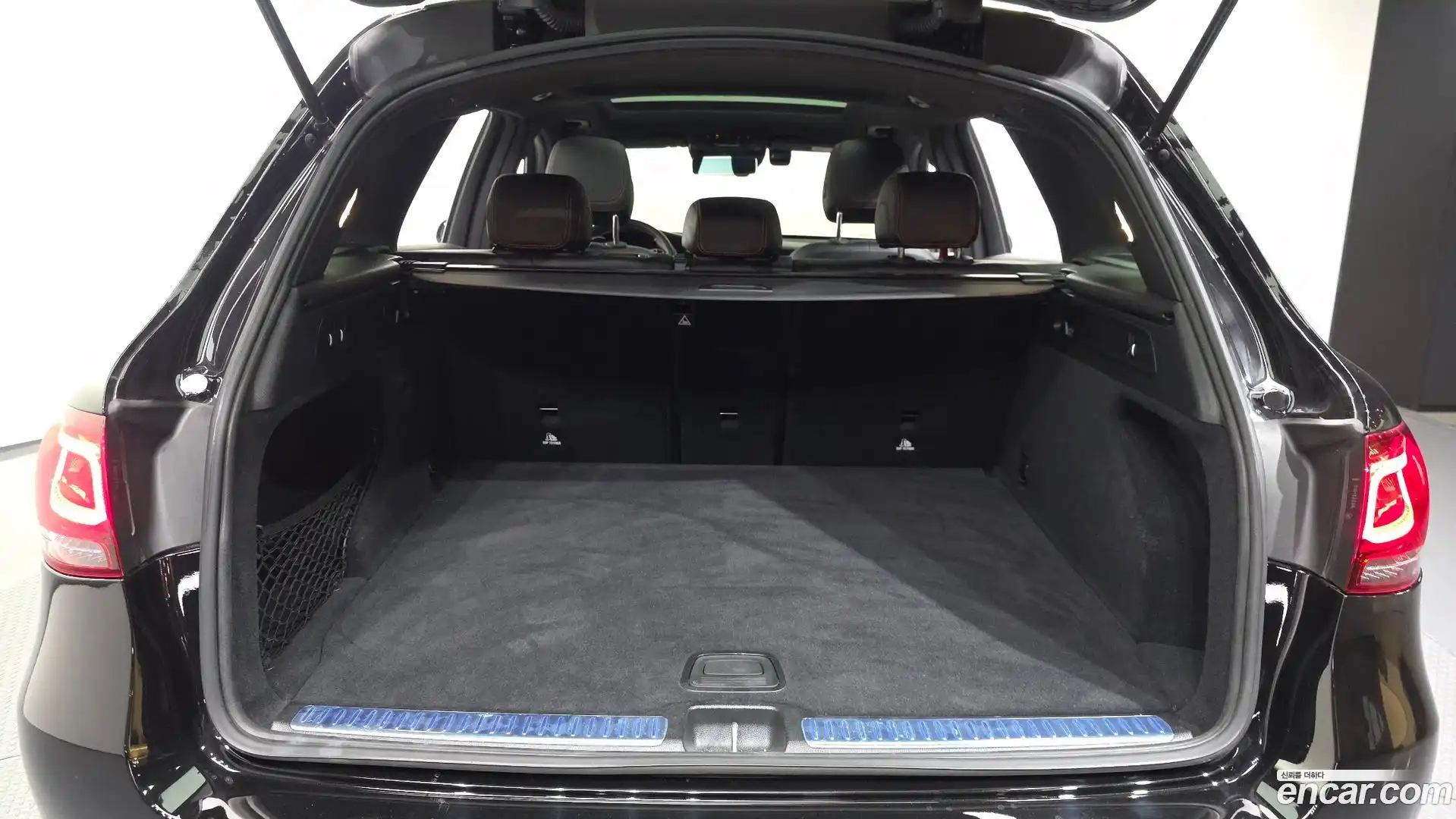 GLC-Class Mercedes-Benz 2022.5-OPTION-024