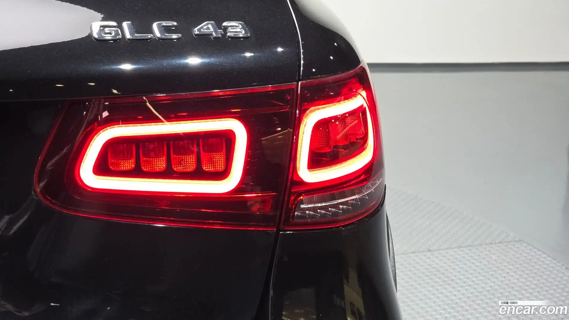 GLC-Class Mercedes-Benz 2022.5-OUTER-033