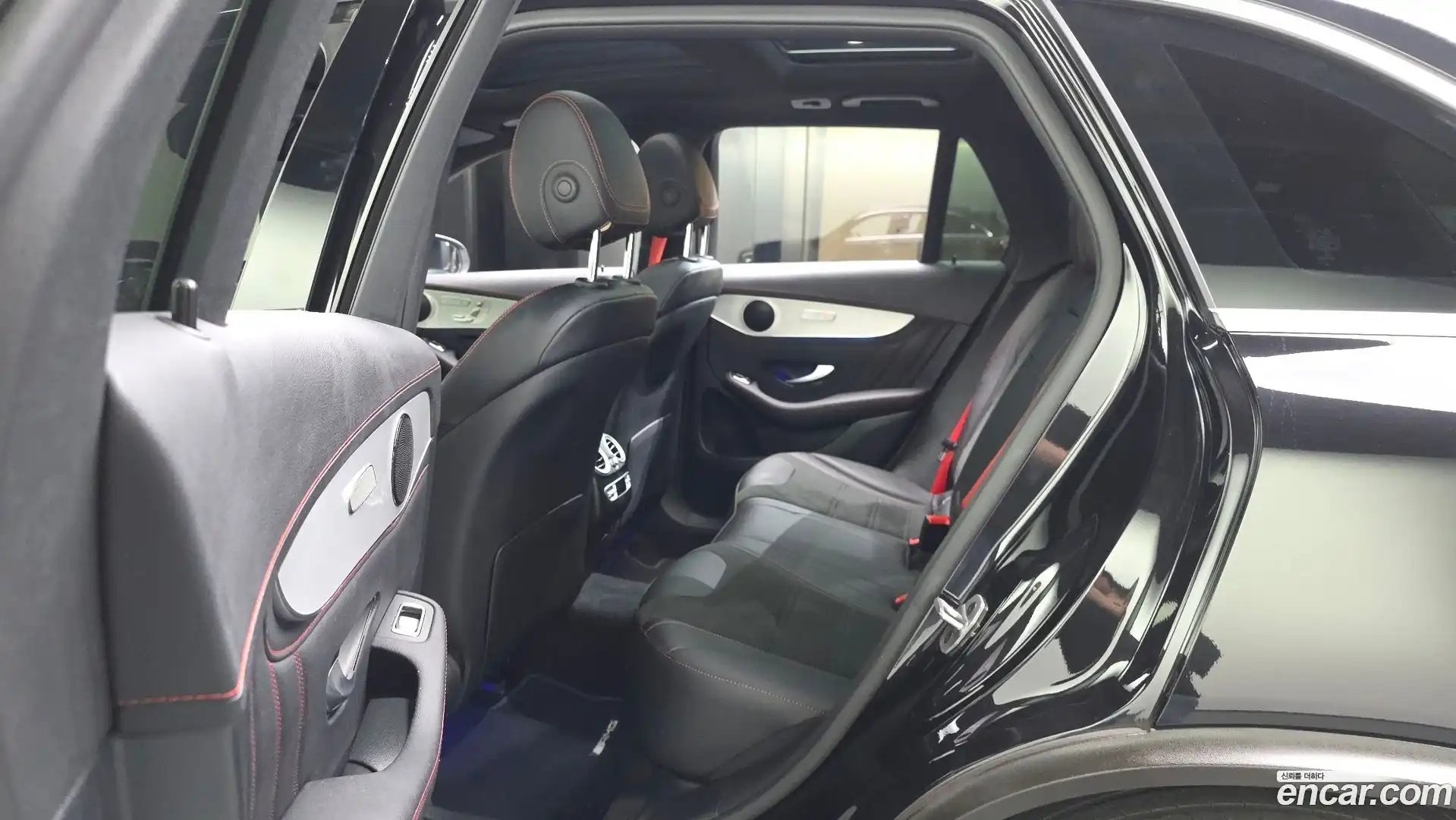GLC-Class Mercedes-Benz 2022.5-INNER-036
