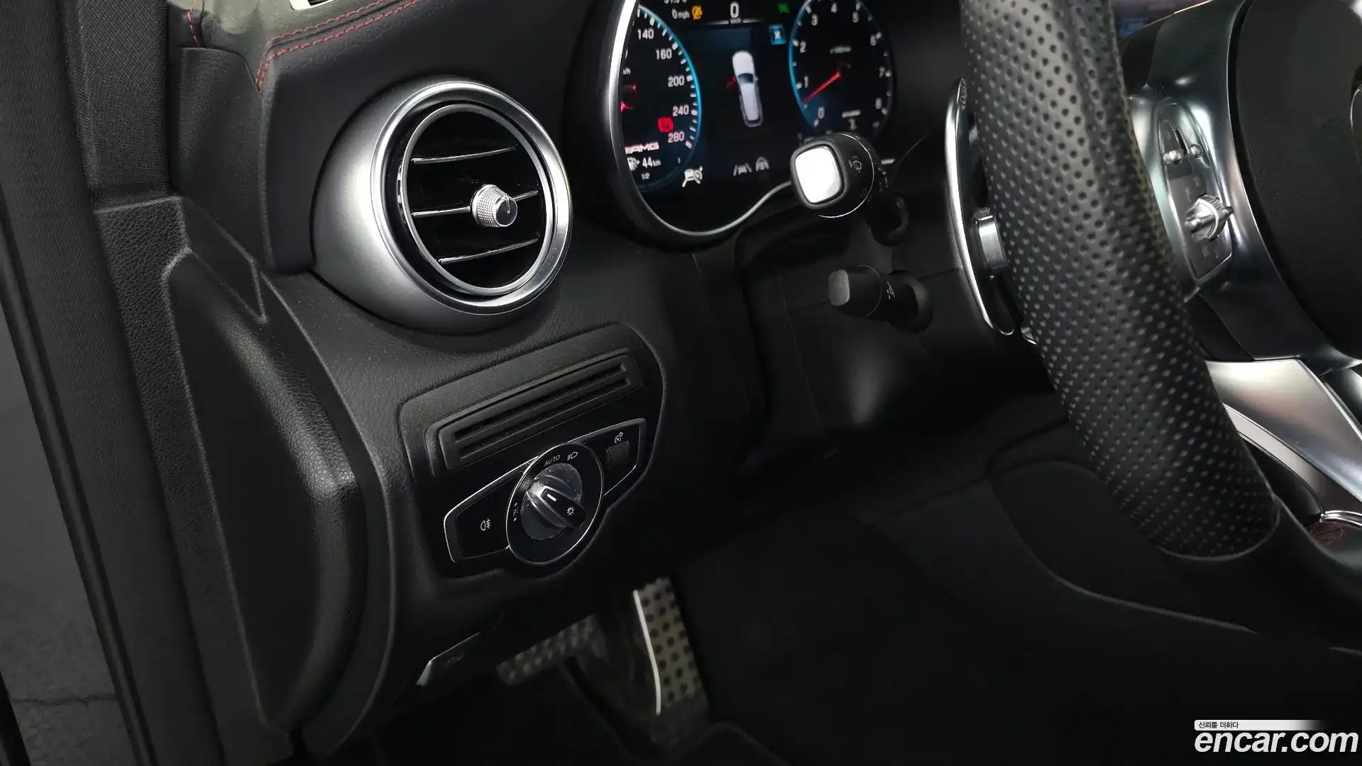 GLC-Class Mercedes-Benz 2022.5-OPTION-040