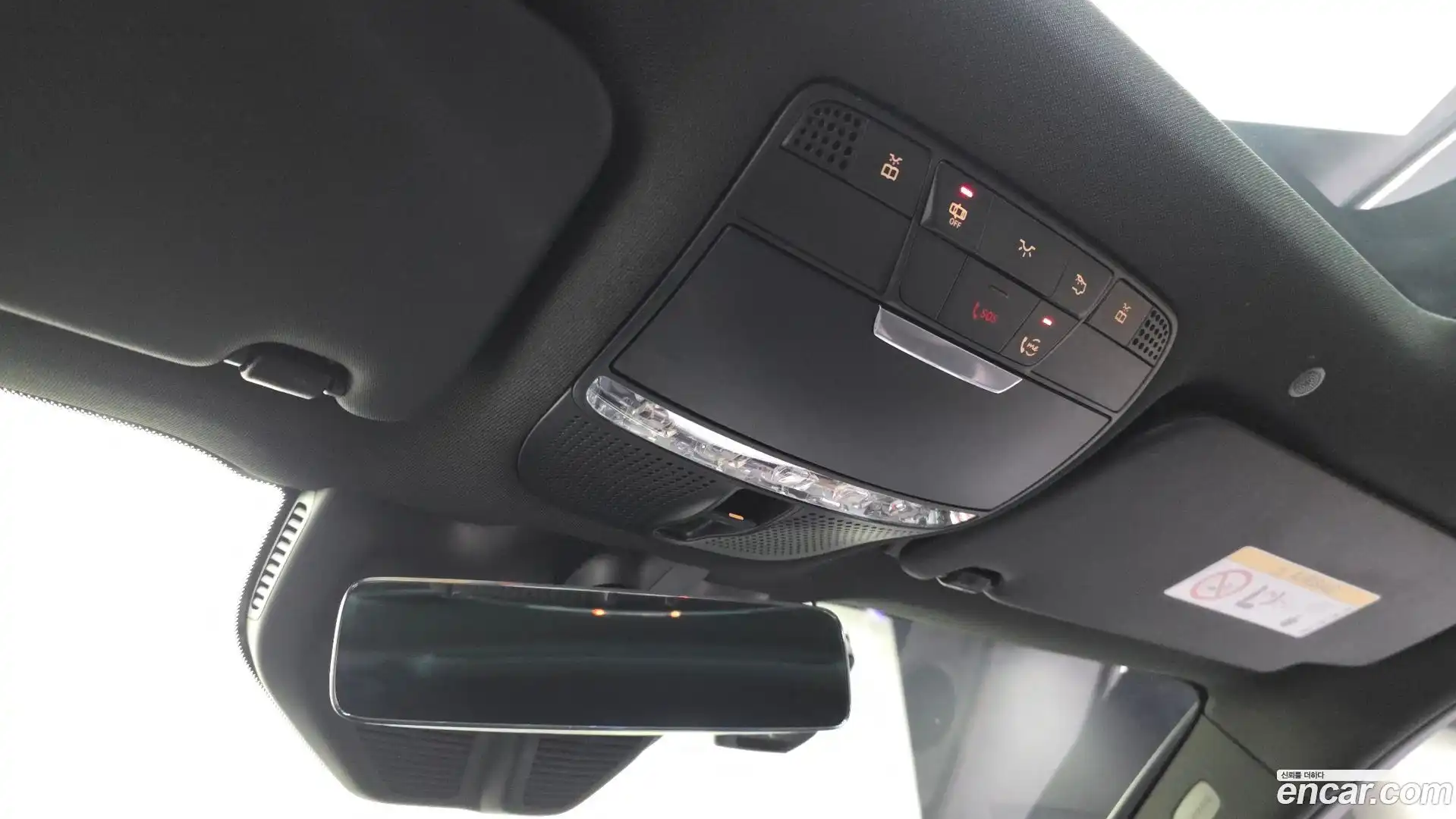 GLC-Class Mercedes-Benz 2022.5-OPTION-045
