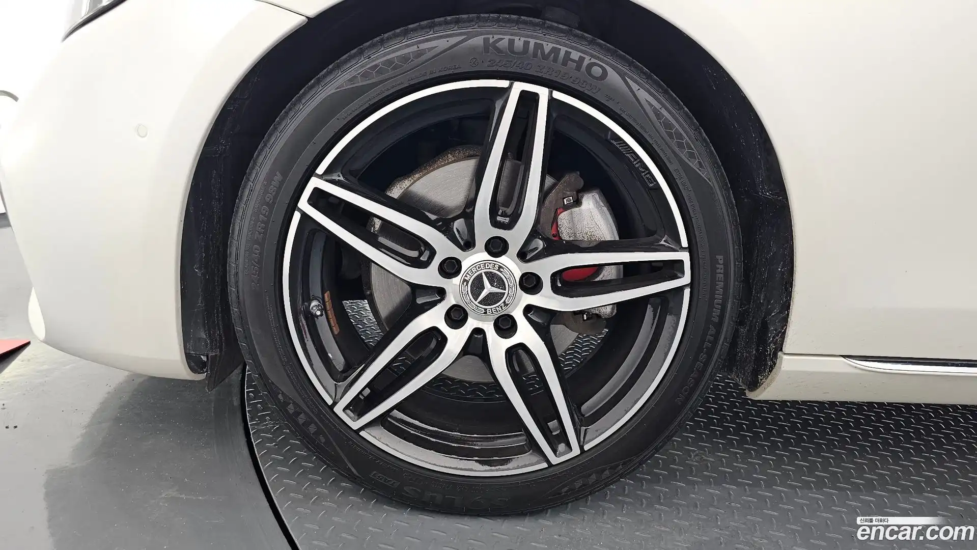 E-Class Mercedes-Benz 2017.0-OUTER-005