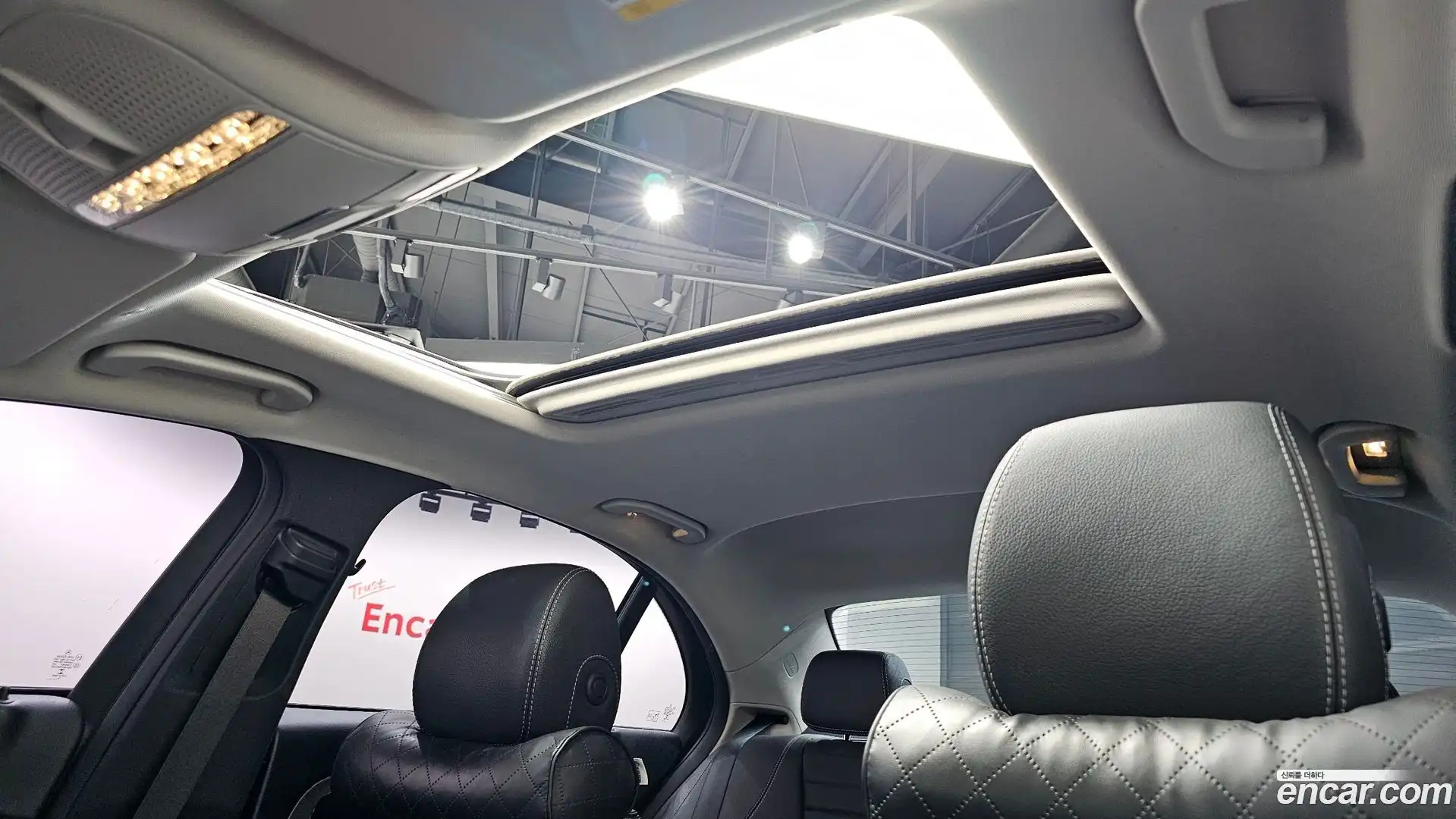 E-Class Mercedes-Benz 2017.0-OPTION-020