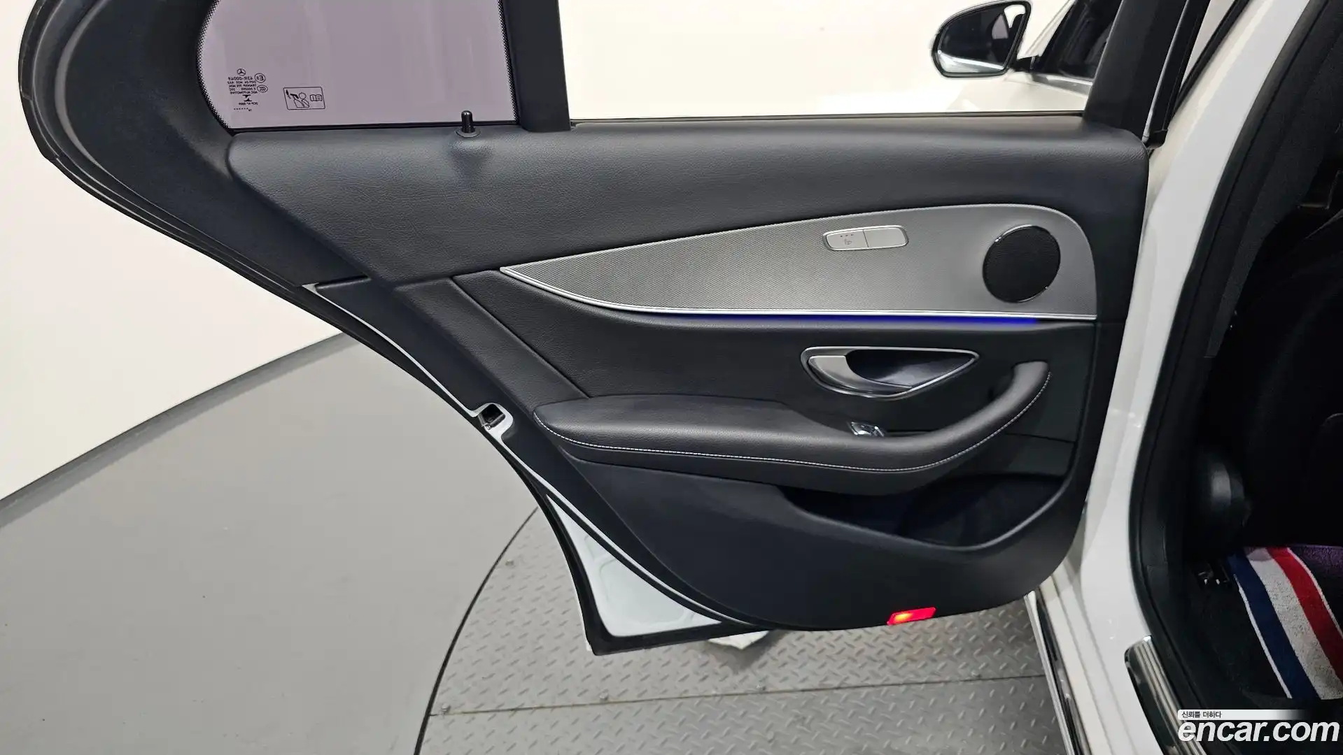 E-Class Mercedes-Benz 2017.0-INNER-035