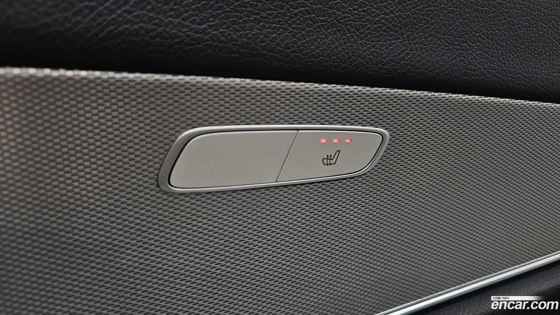 E-Class Mercedes-Benz 2017.0-OPTION-041