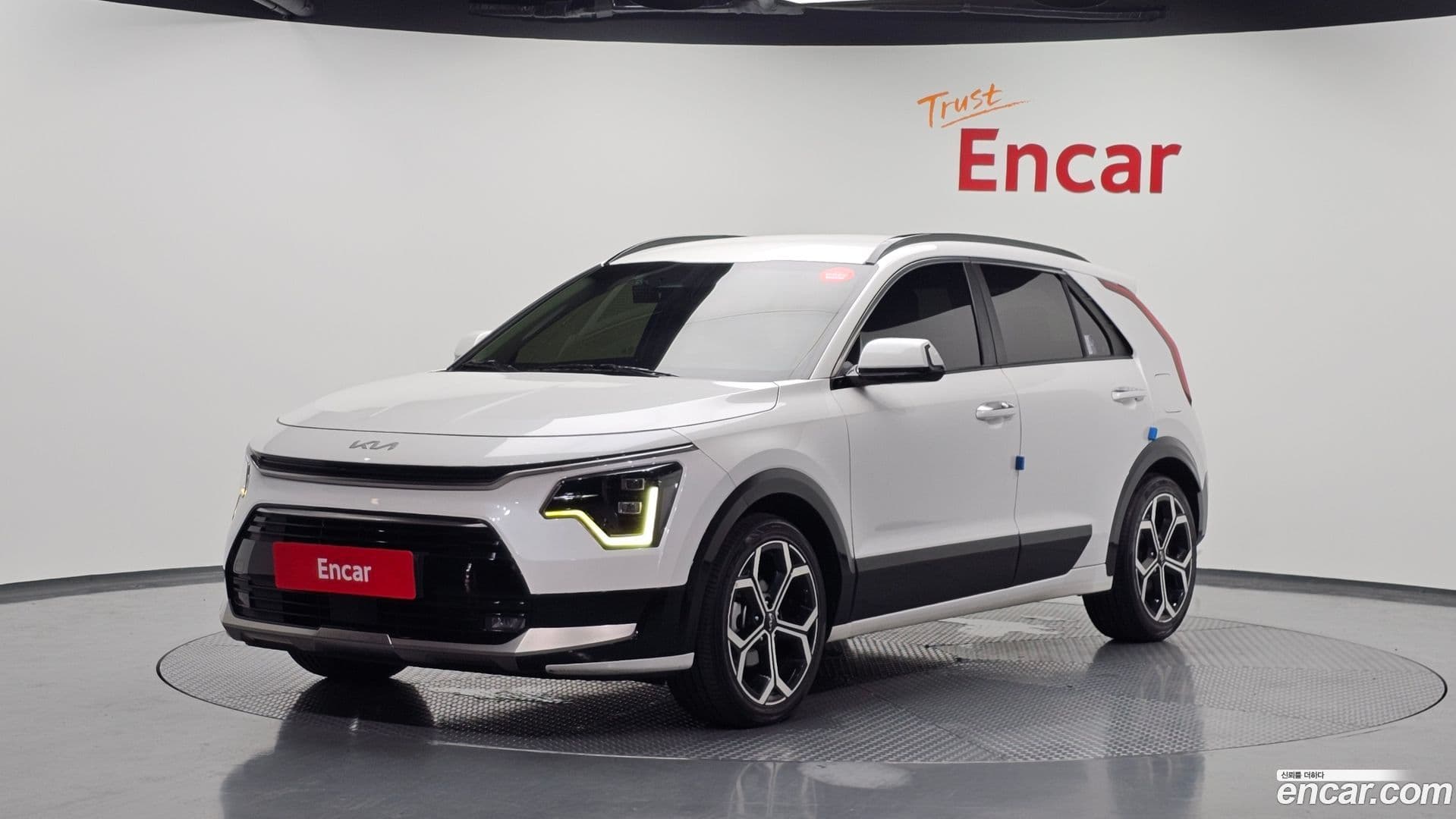 Main__Slider__Photo:Niro Kia 2022.3-0