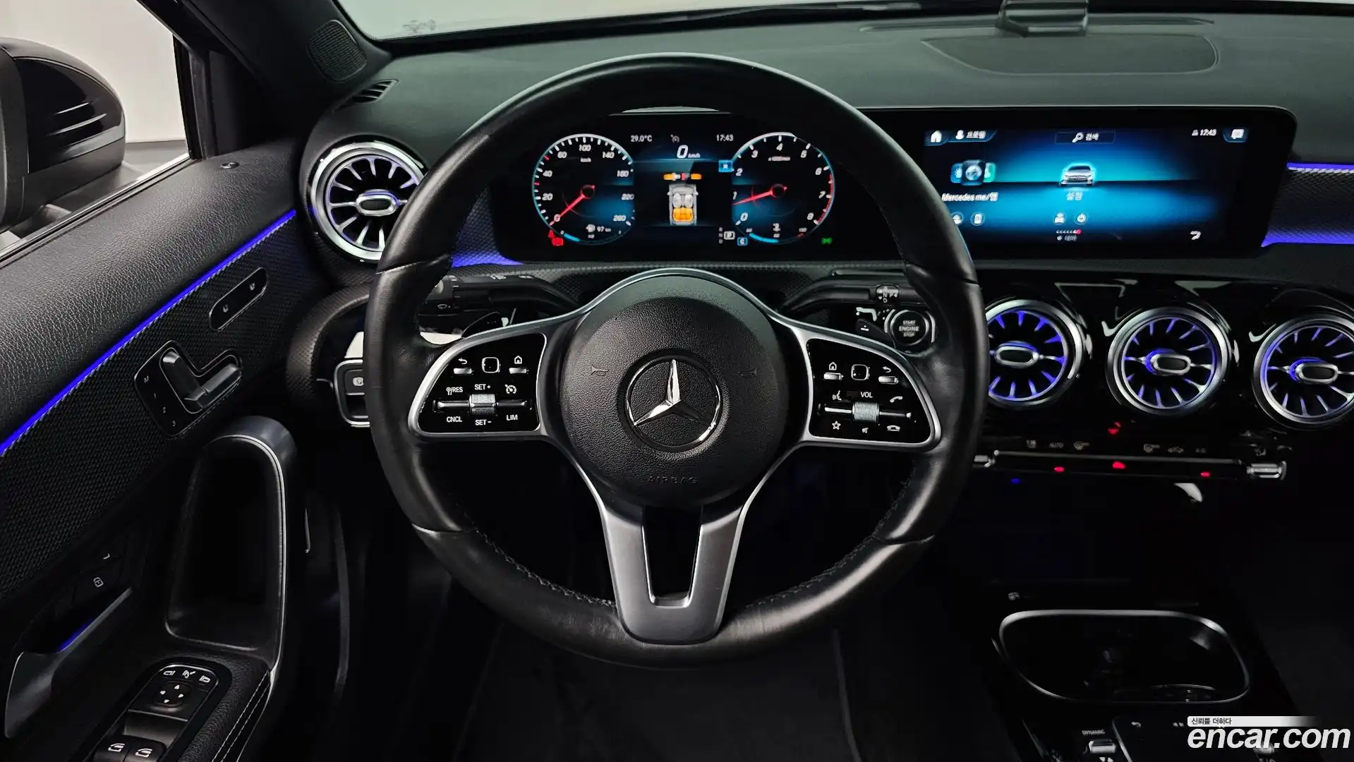 A-Class Mercedes-Benz 2021.1-OPTION-017