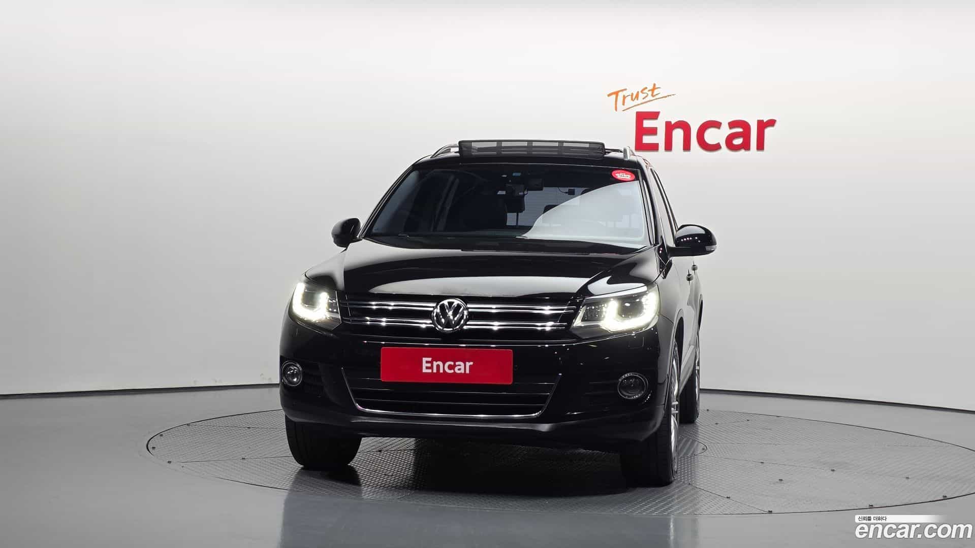 Tiguan Volkswagen 2016.2-OUTER-003