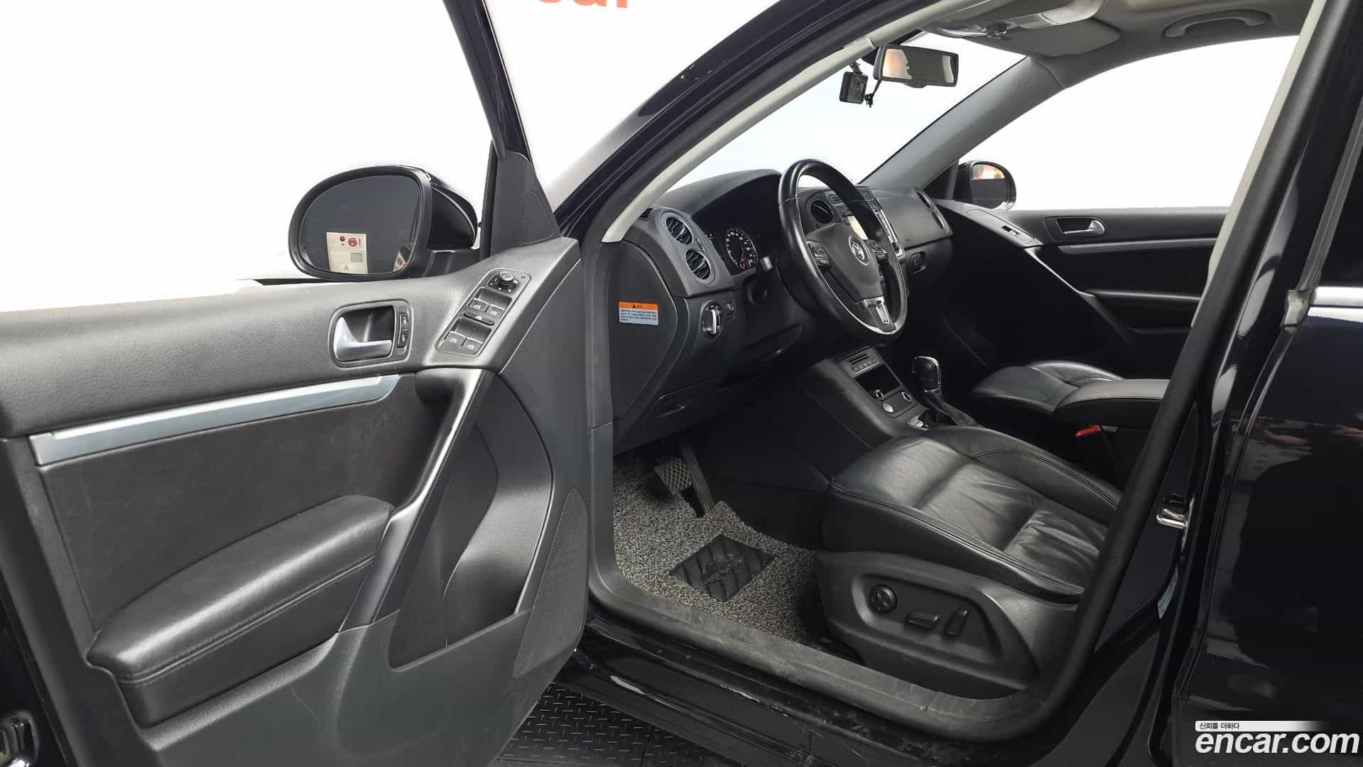 Tiguan Volkswagen 2016.2-INNER-010