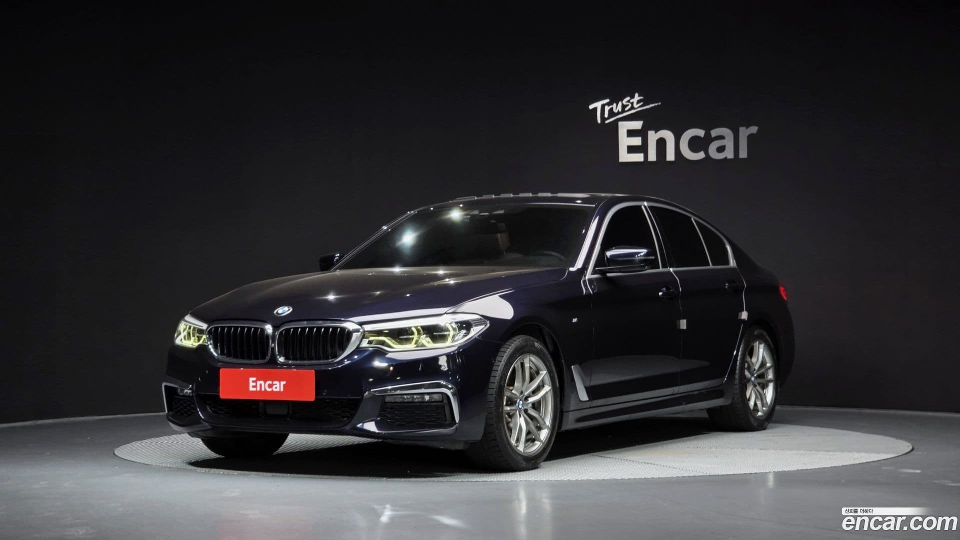 Main__Slider__Photo:5-Series BMW 2019.8-0