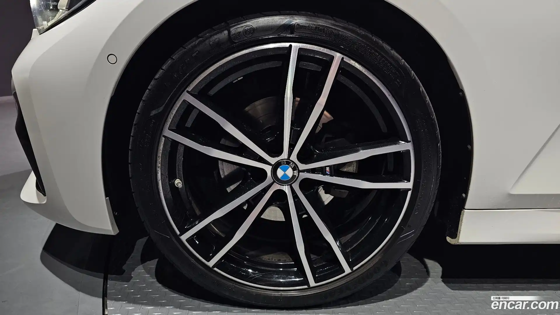 3-Series BMW 2022.5-OUTER-005