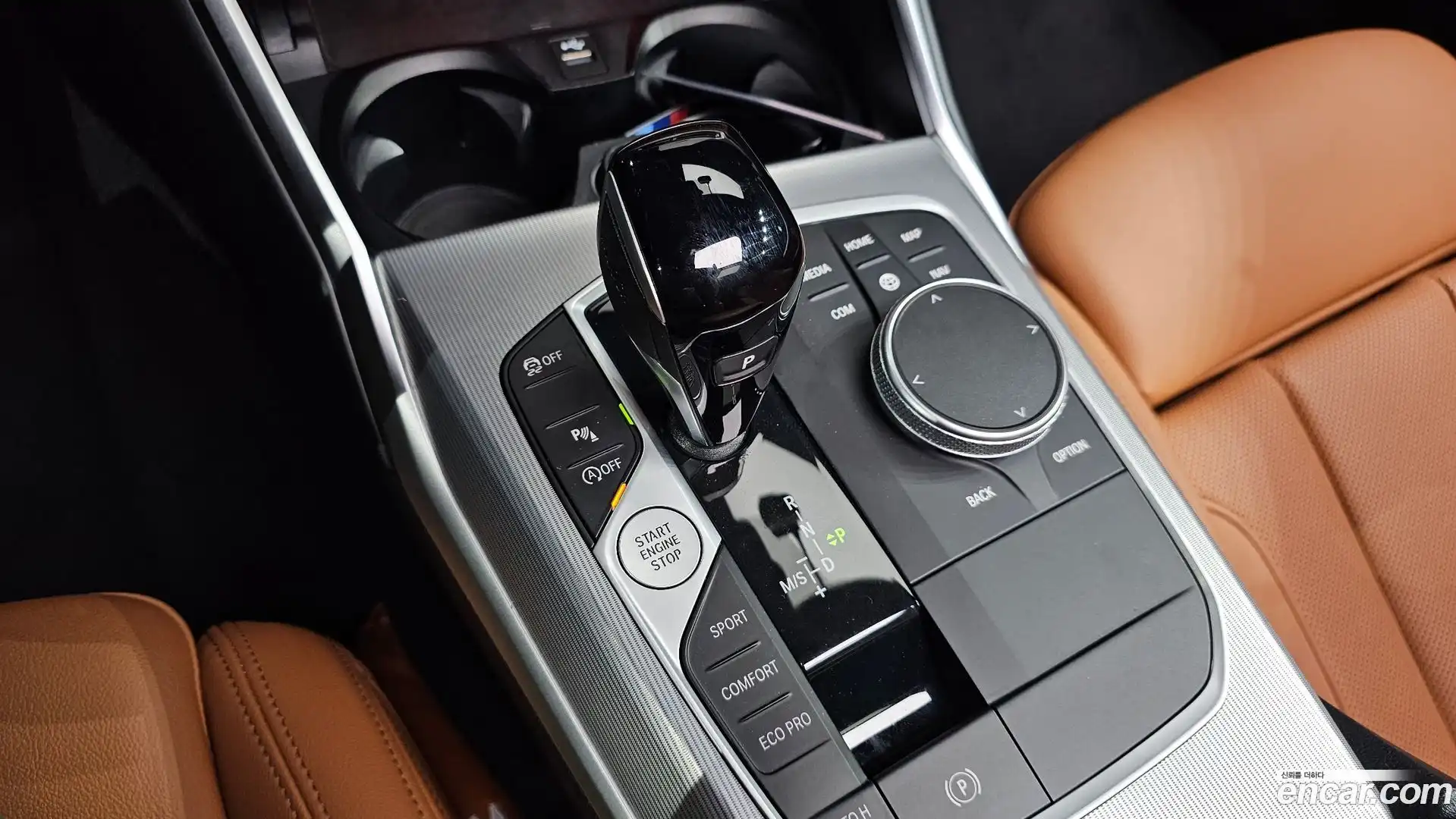3-Series BMW 2022.5-INNER-009