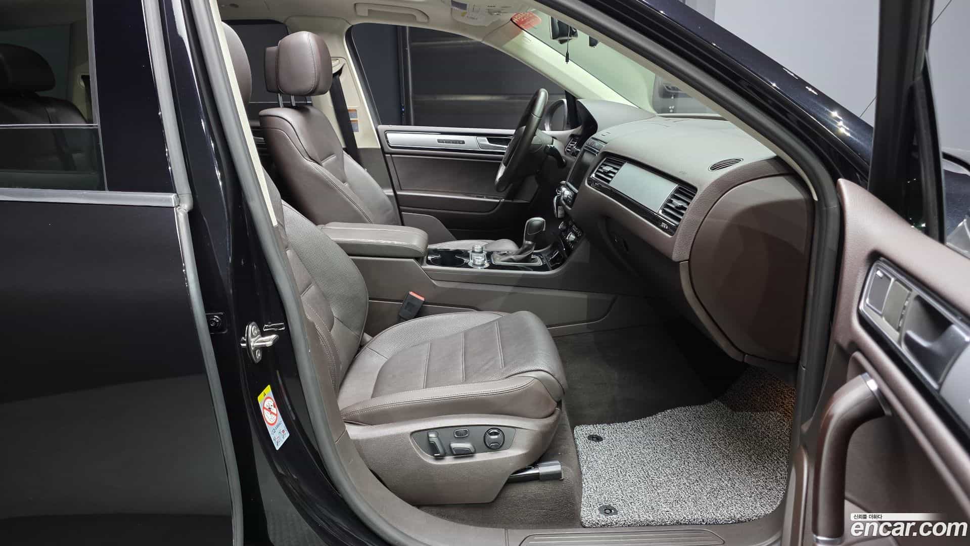 Touareg Volkswagen 2015.7-OPTION-015