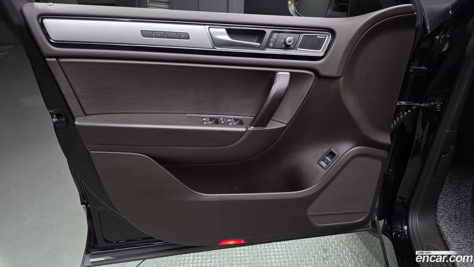 Touareg Volkswagen 2015.7-INNER-034