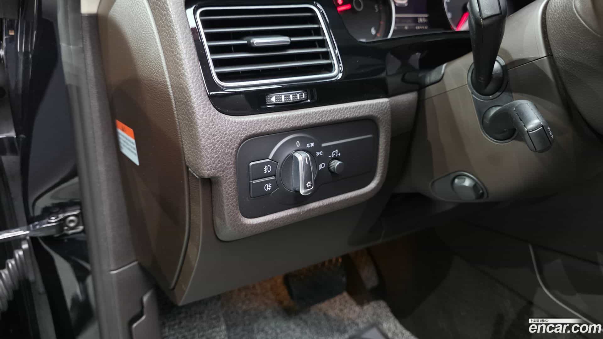 Touareg Volkswagen 2015.7-OPTION-040