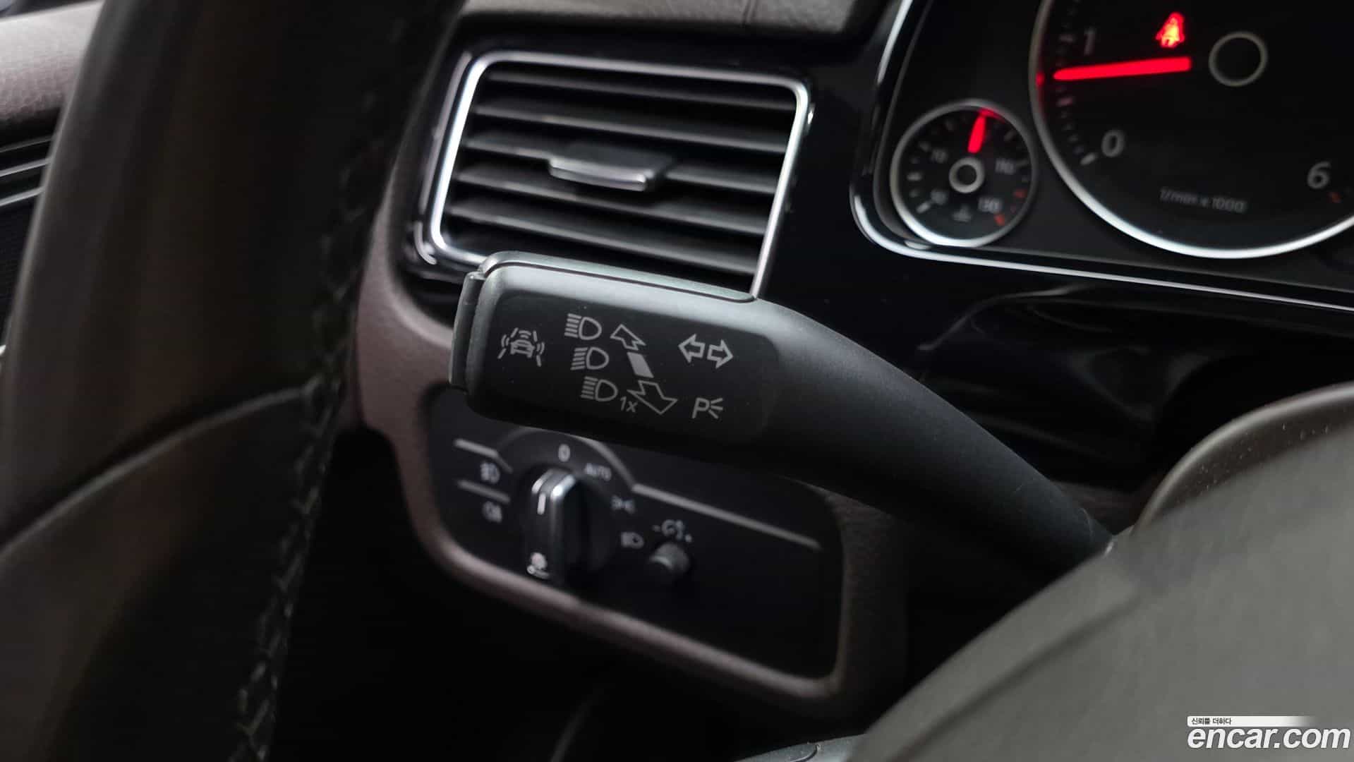 Touareg Volkswagen 2015.7-OPTION-050