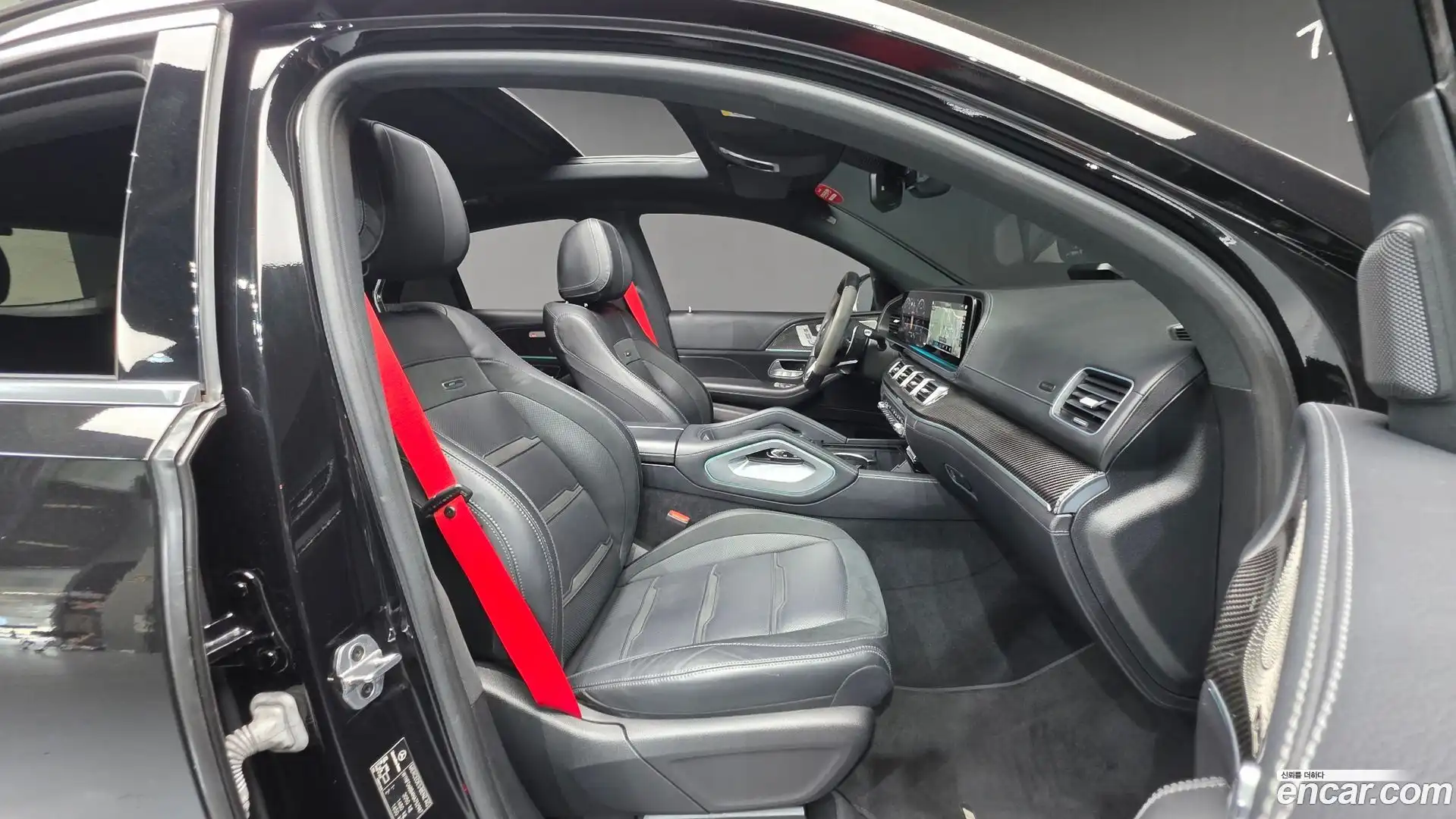 GLE-Class Mercedes-Benz 2022.5-INNER-010