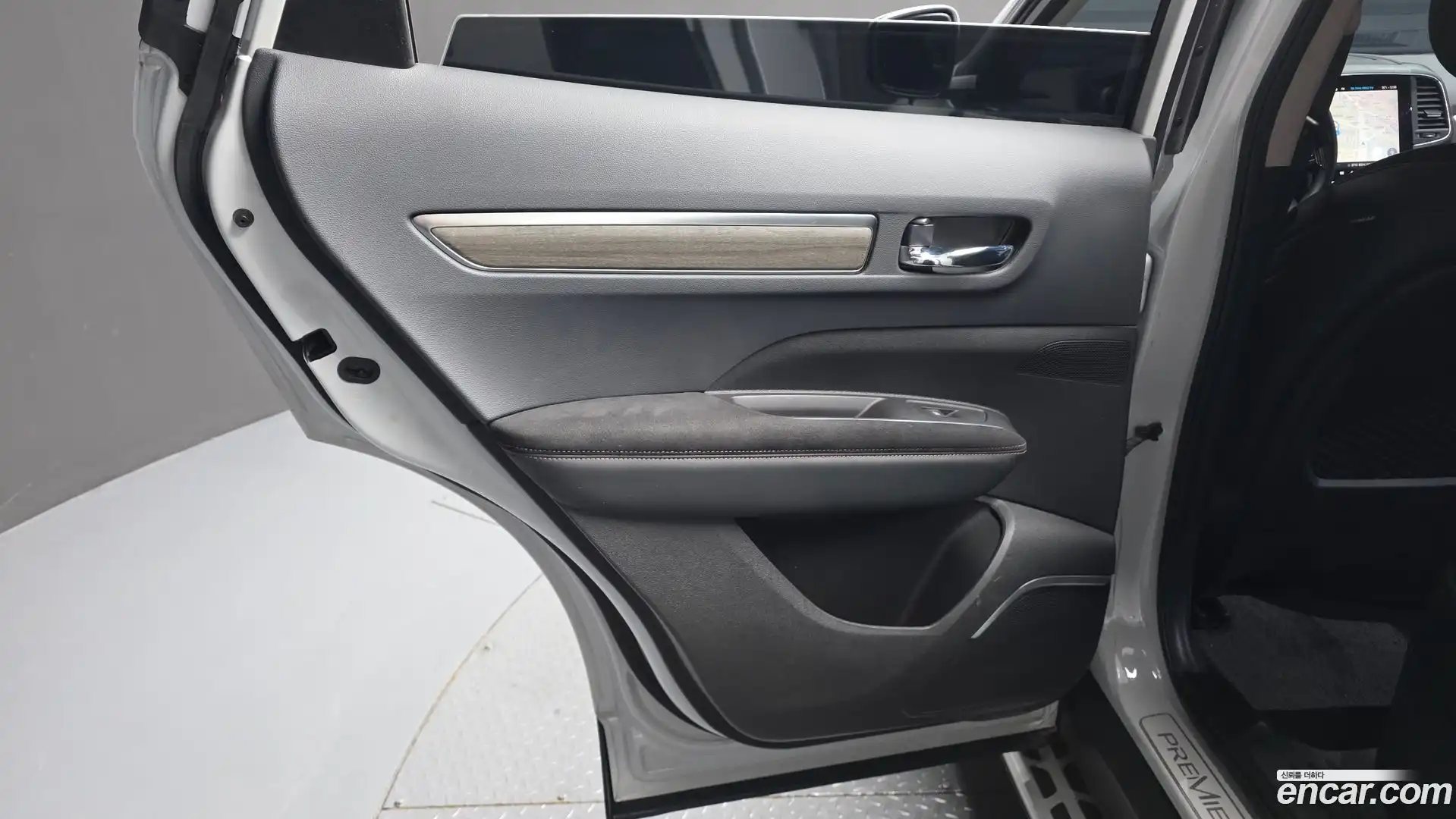 QM6 Renault Korea 2024.1-INNER-035