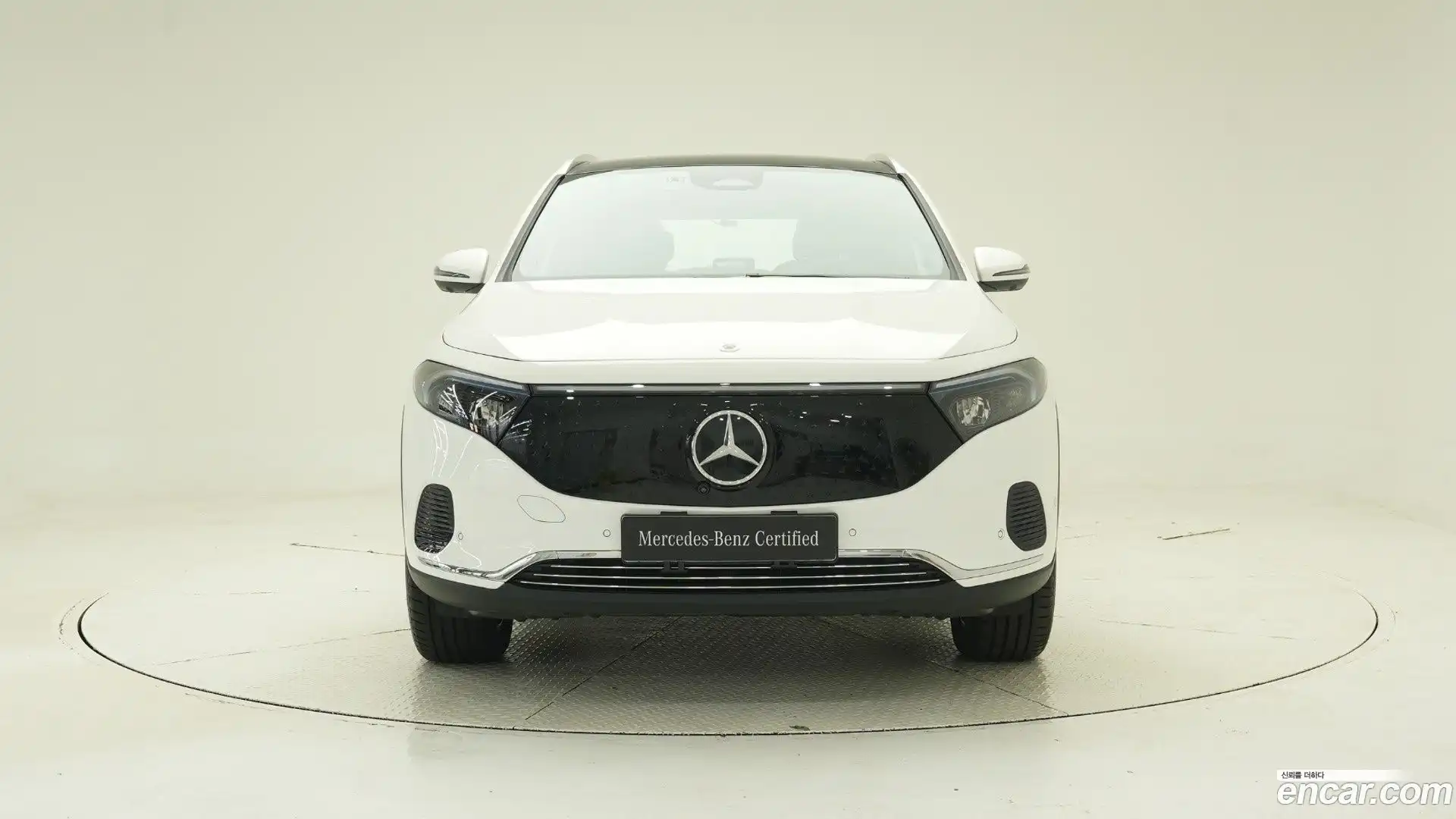 EQA Mercedes-Benz 2025.8-OUTER-003