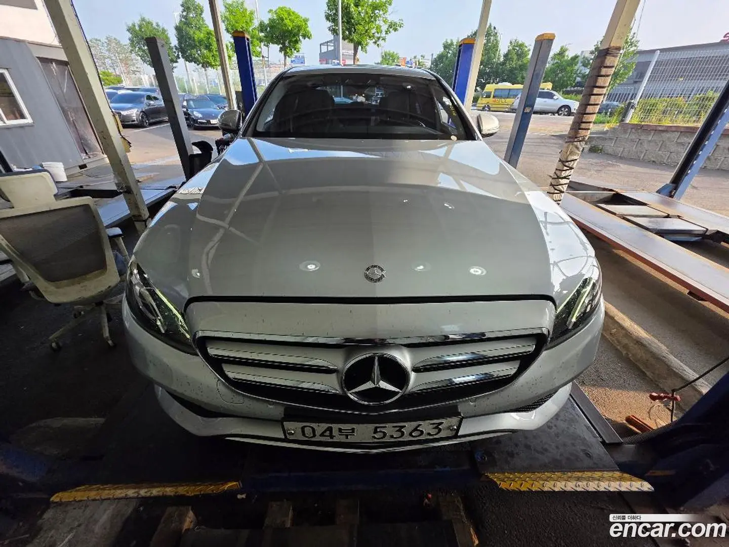 Main__Slider__Photo:E-Class Mercedes-Benz 2017.0-0