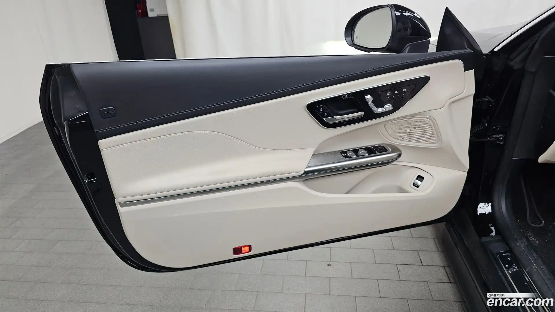 CLE-Class Mercedes-Benz 2025.4-INNER-034