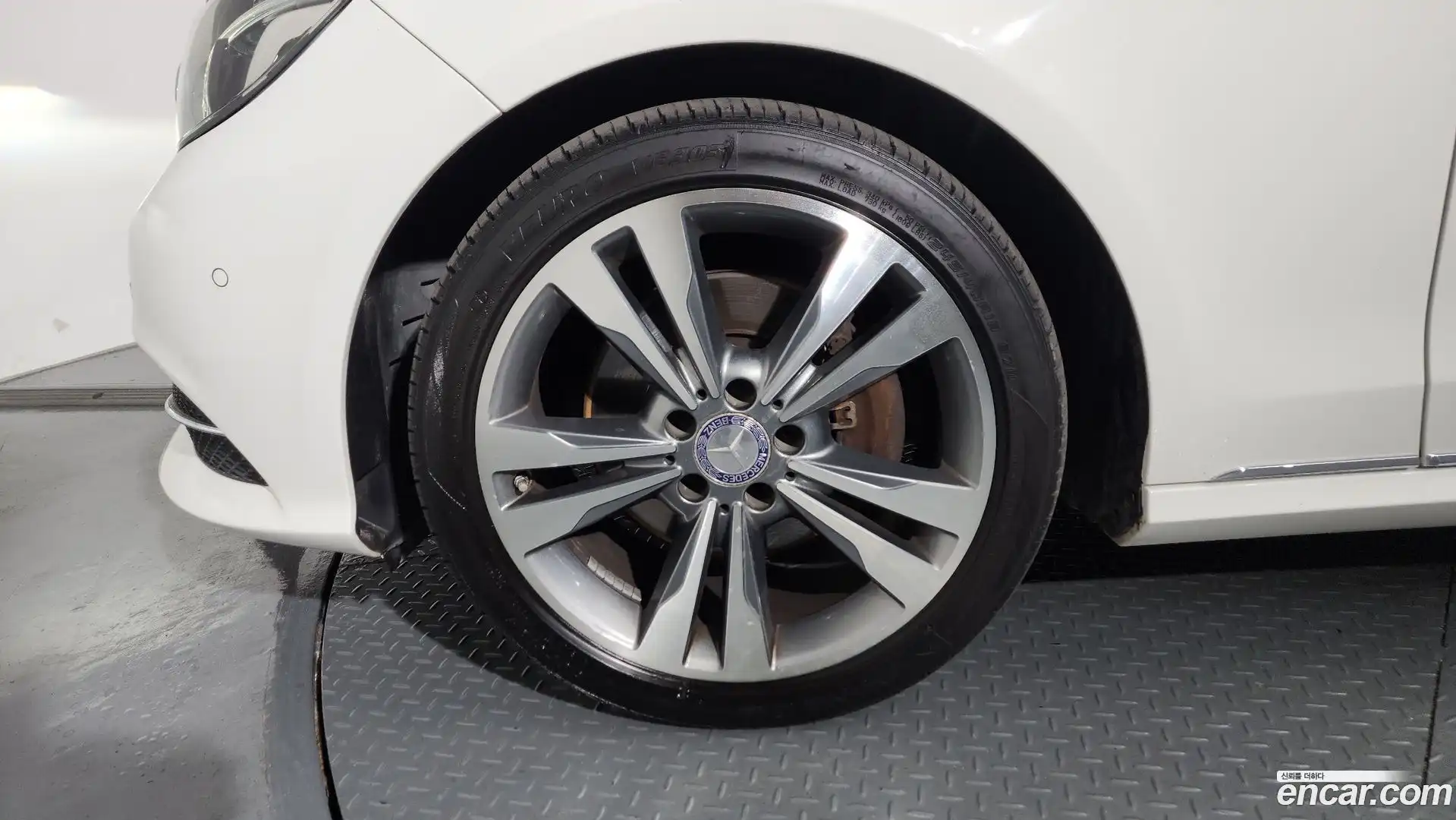 E-Class Mercedes-Benz 2015.10-OUTER-005