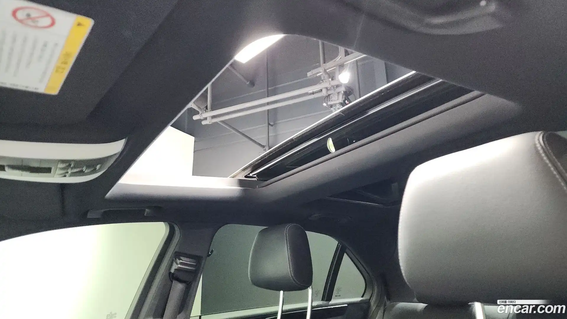 E-Class Mercedes-Benz 2015.10-OPTION-023