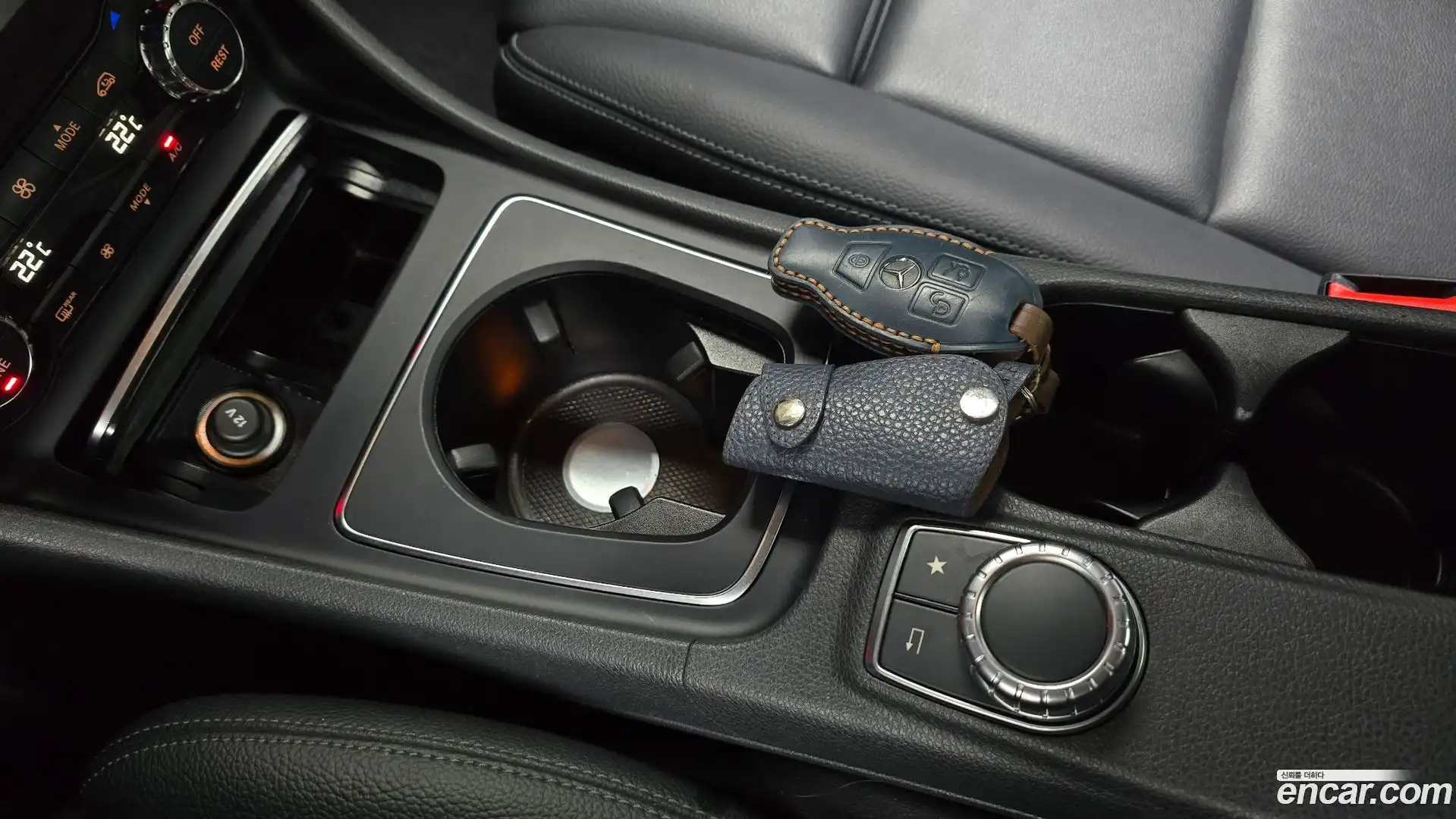 GLA-Class Mercedes-Benz 2018.0-OPTION-021