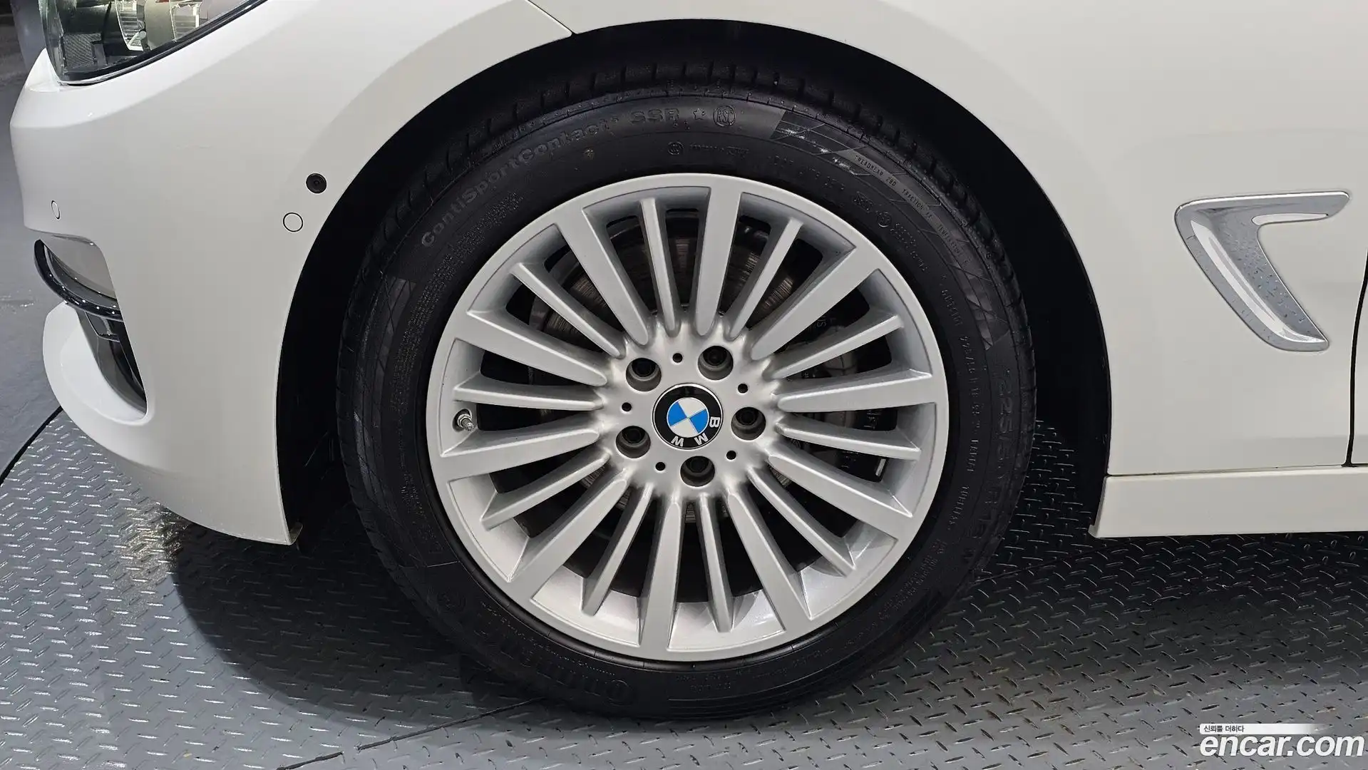 Gran Turismo BMW 2020.4-OUTER-005