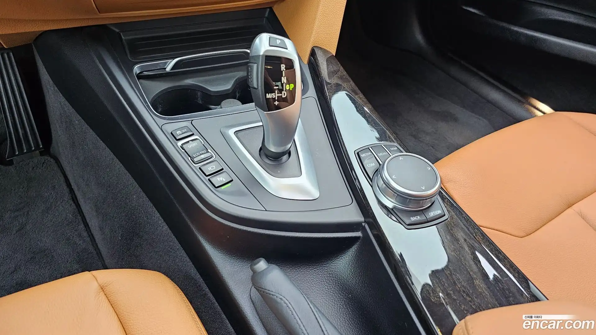 Gran Turismo BMW 2020.4-INNER-009