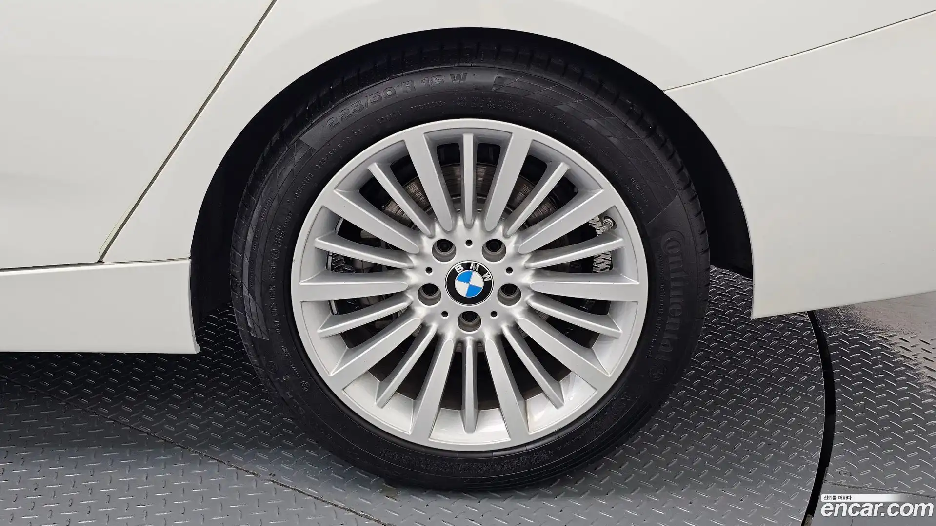 Gran Turismo BMW 2020.4-OUTER-031