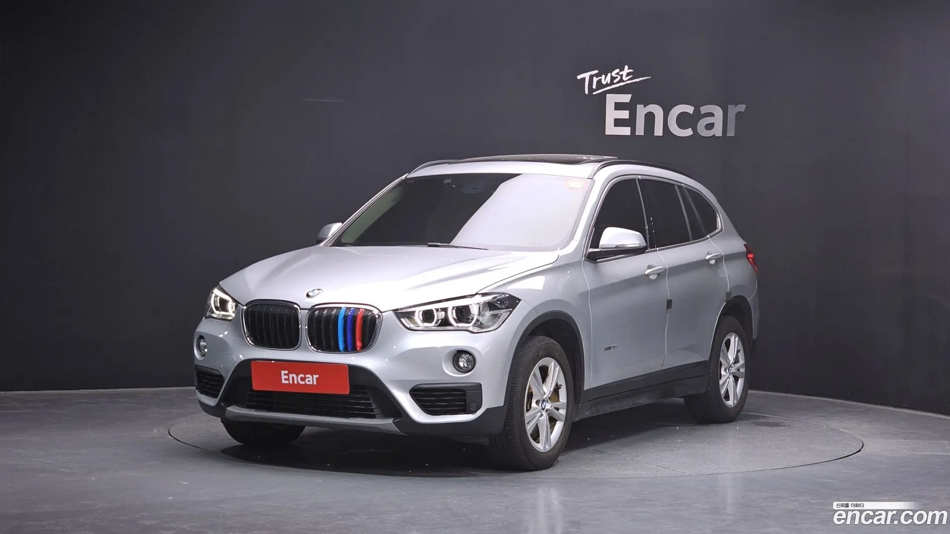 Main__Slider__Photo:X1 BMW 2017.9-0
