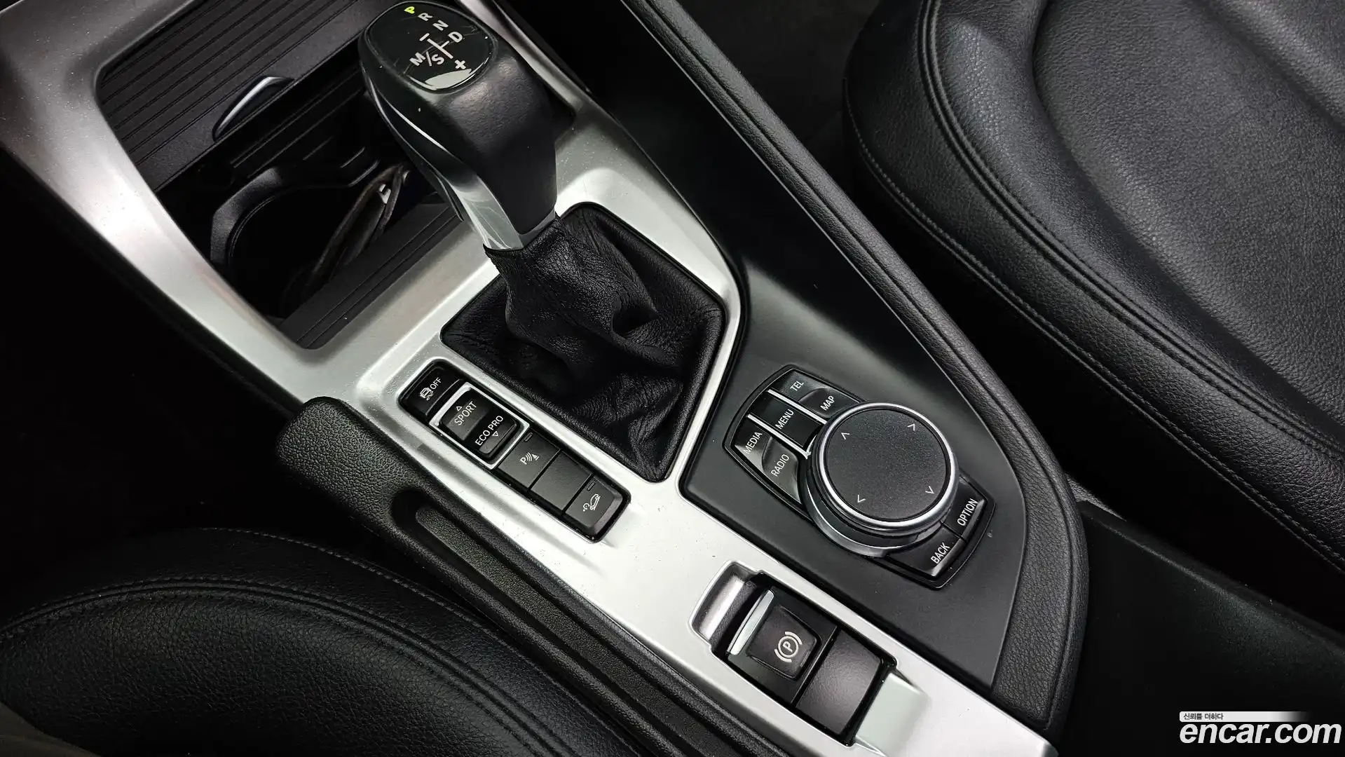 X1 BMW 2017.9-INNER-009