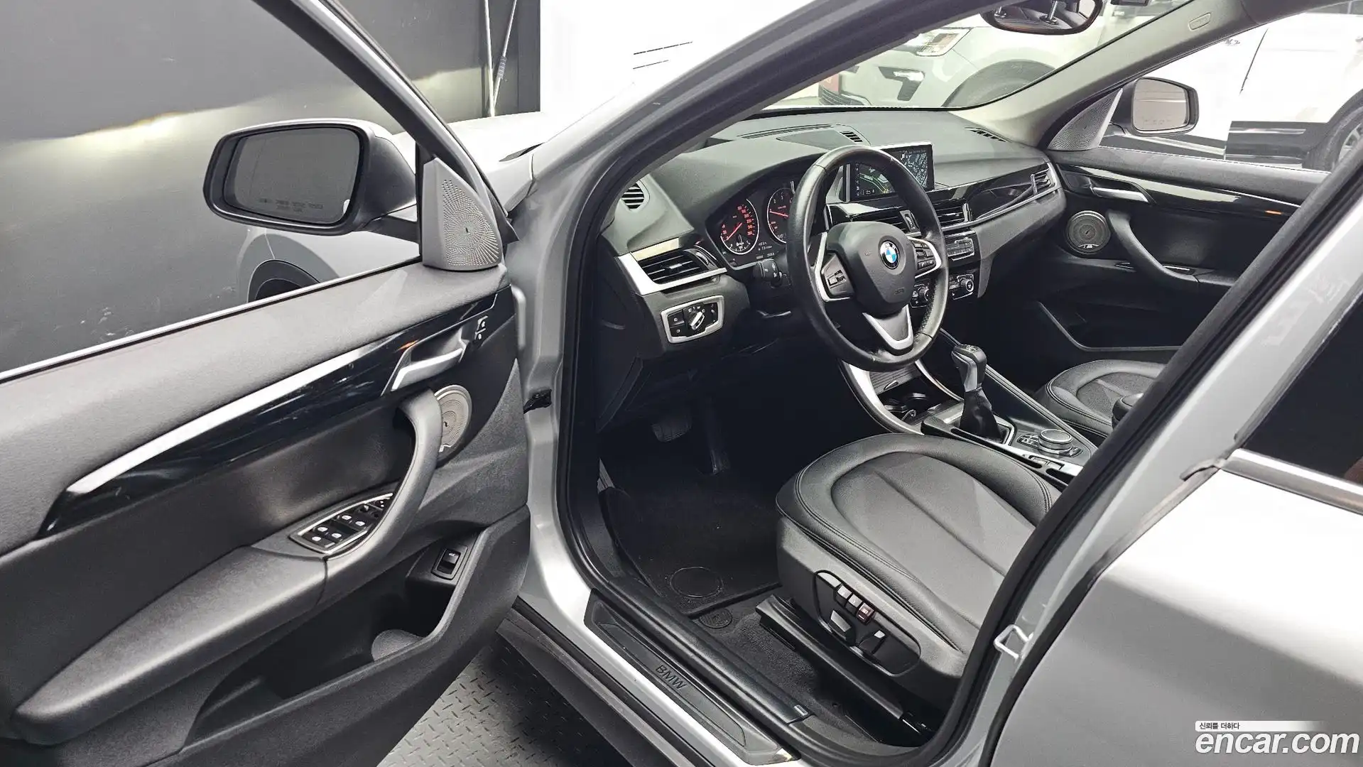 X1 BMW 2017.9-INNER-010