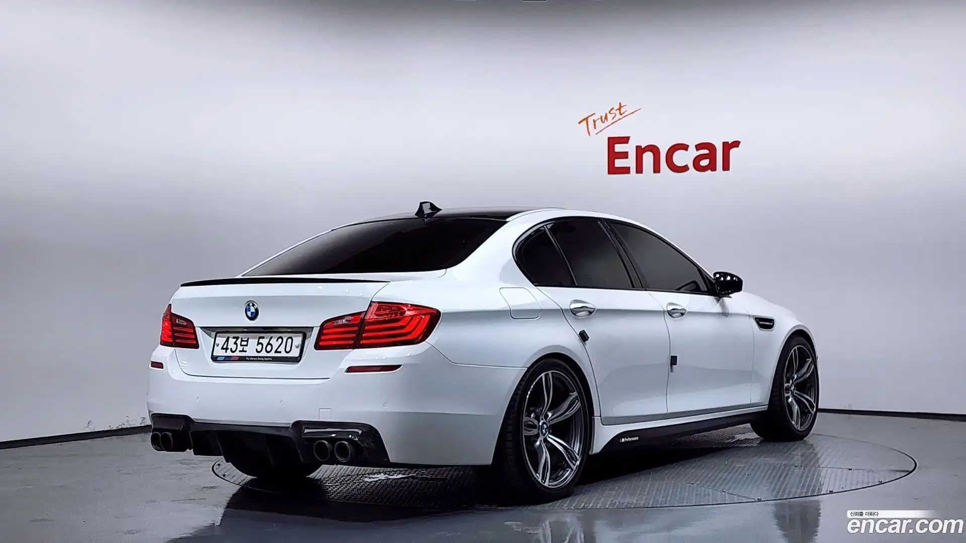 M5 BMW 2015.5-OUTER-002