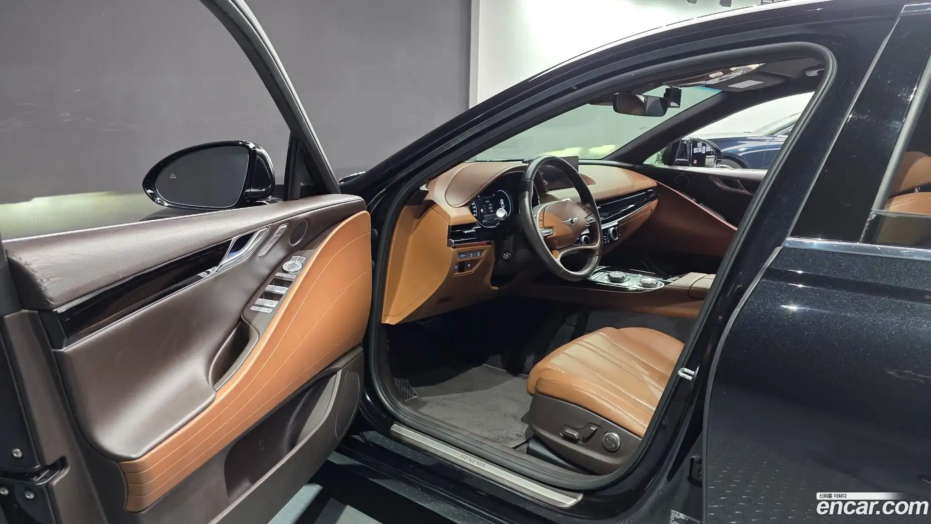 G80 Genesis 2023.3-INNER-010