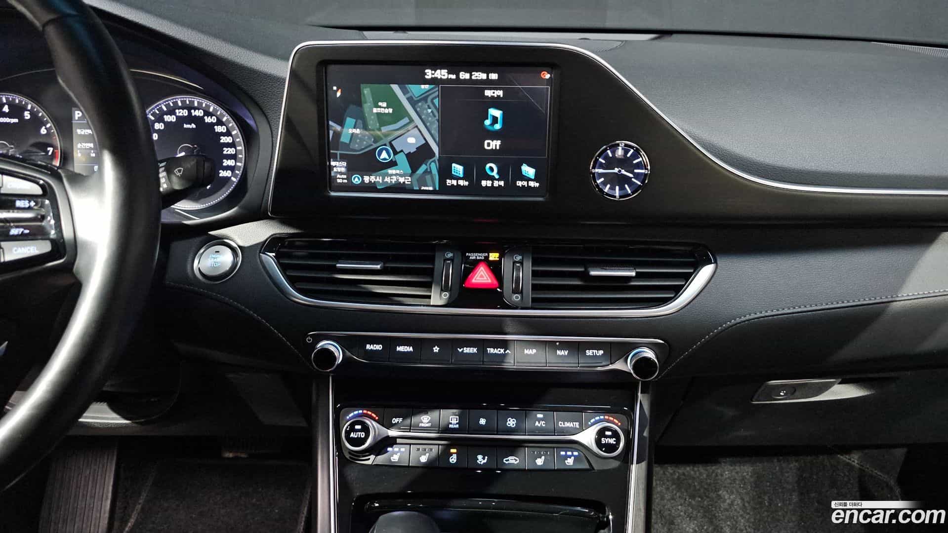 Grandeur Hyundai 2018.11-OPTION-016