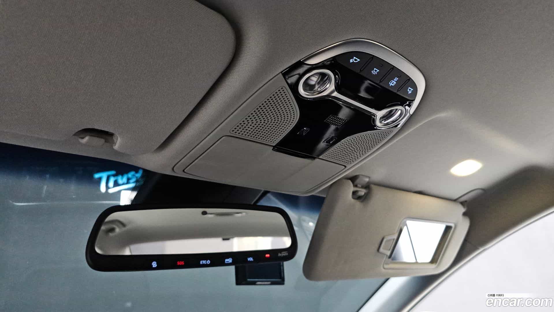 Grandeur Hyundai 2018.11-OPTION-021