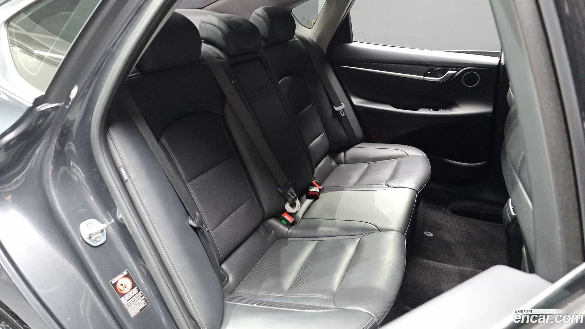 Grandeur Hyundai 2018.11-OPTION-041