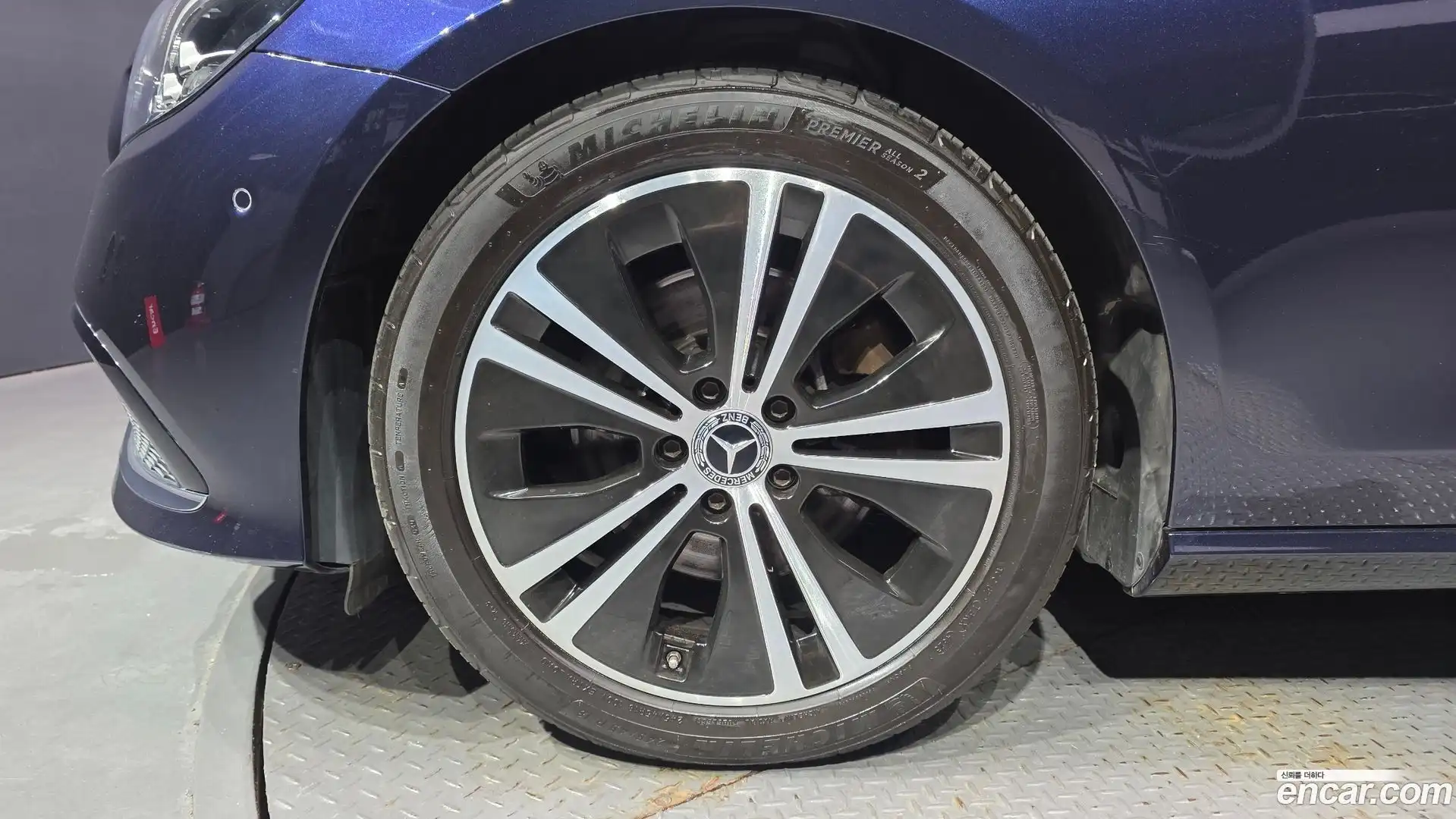 E-Class Mercedes-Benz 2022.4-OUTER-005