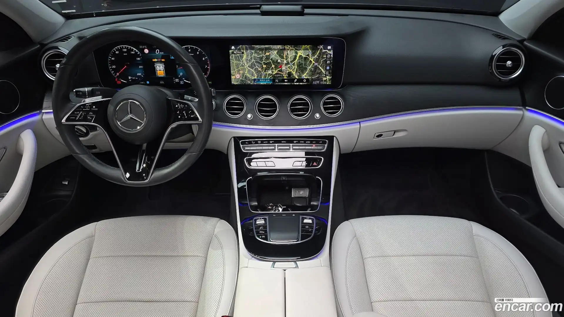 E-Class Mercedes-Benz 2022.4-INNER-007