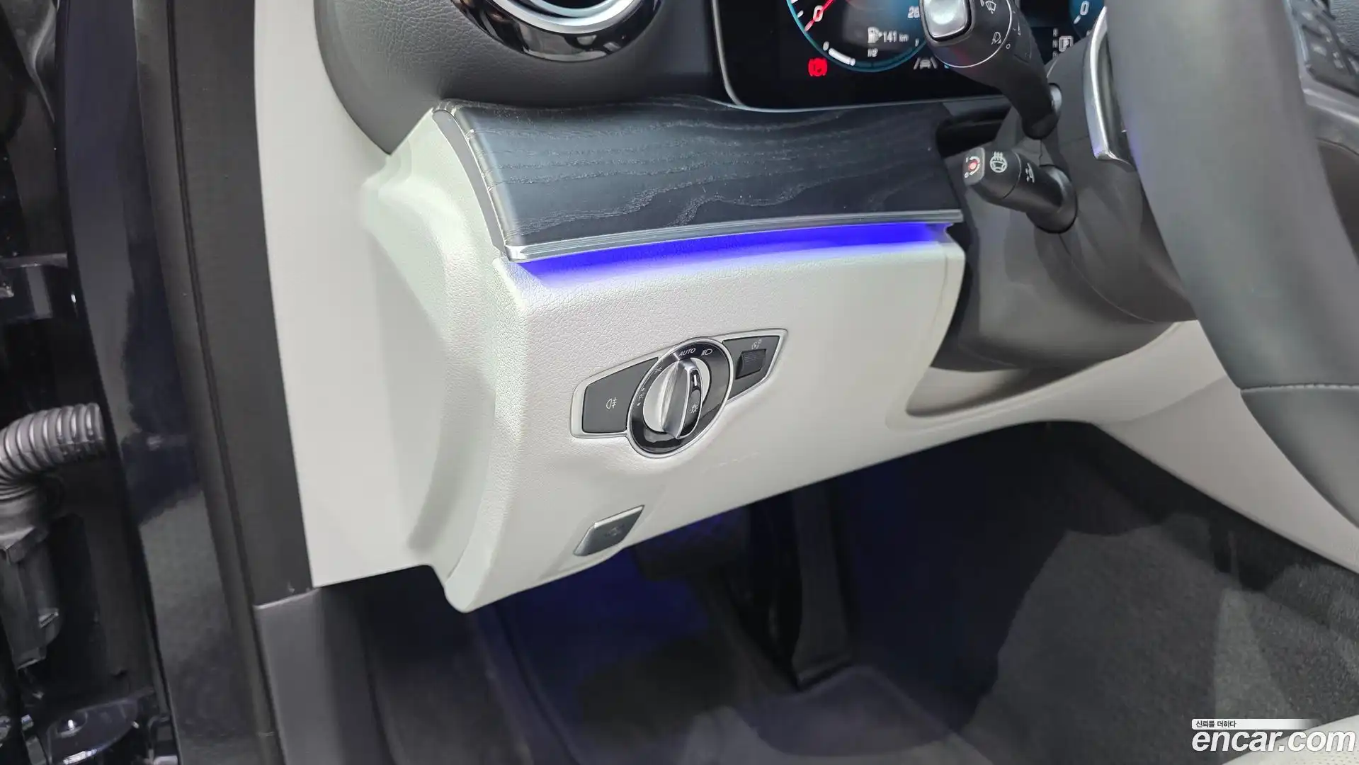E-Class Mercedes-Benz 2022.4-OPTION-047