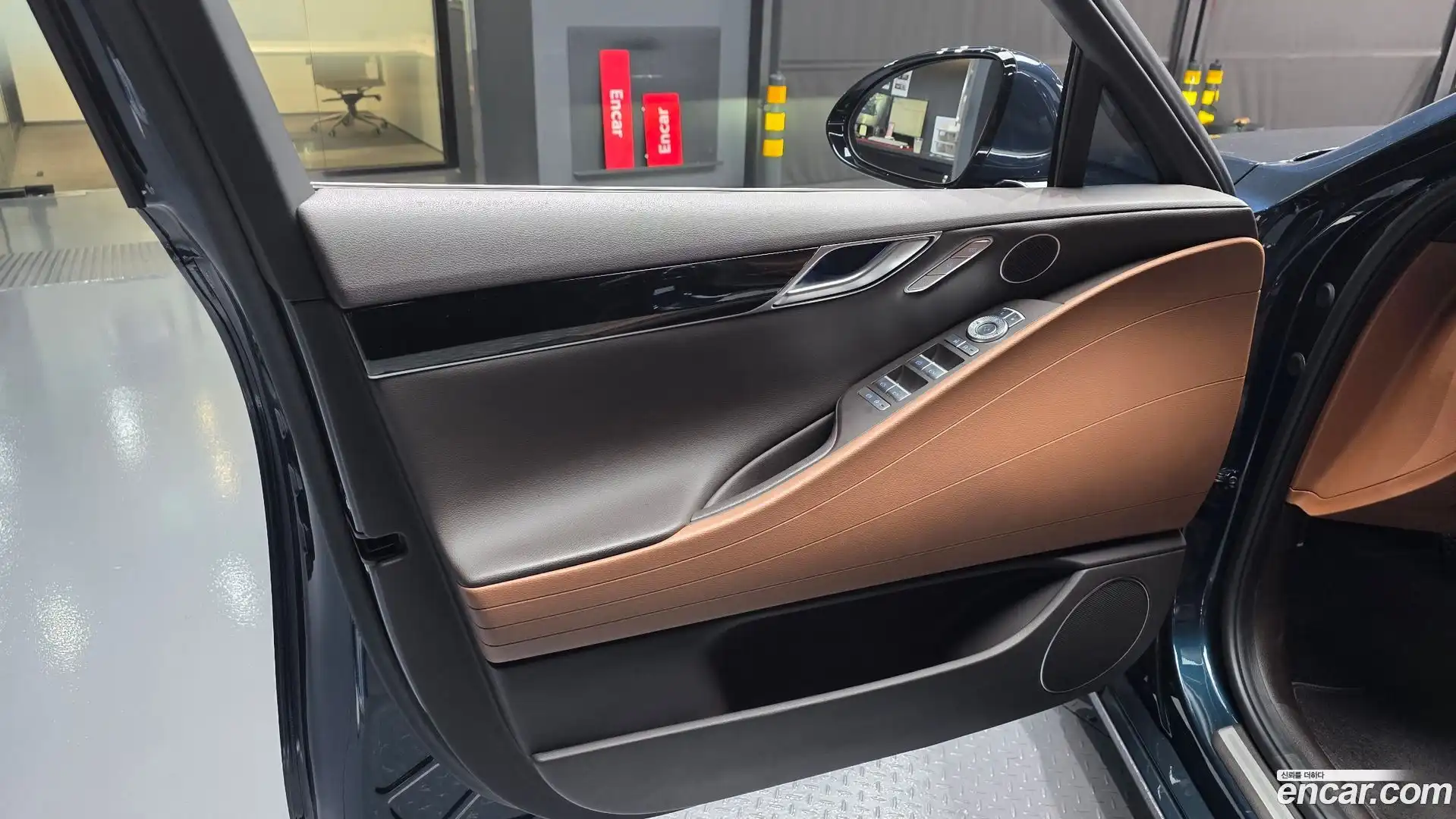 G80 Genesis 2021.10-INNER-034