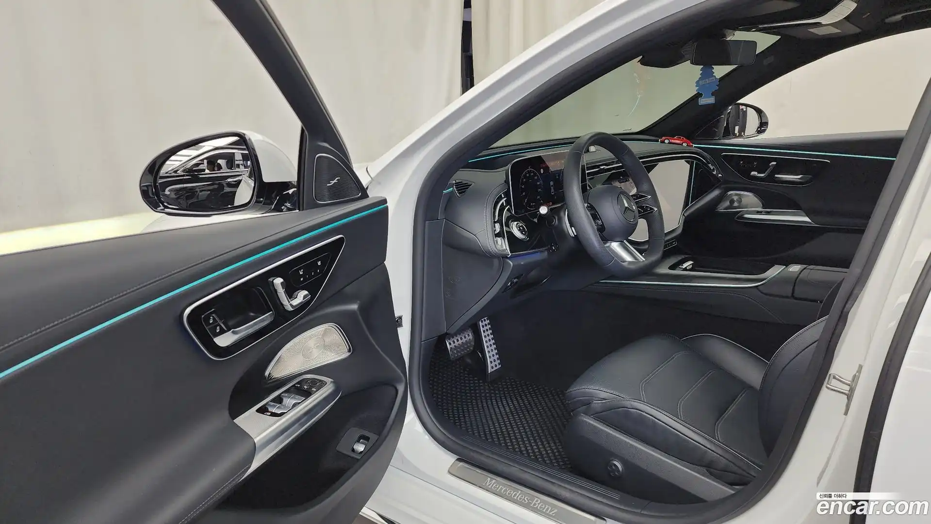 E-Class Mercedes-Benz 2024.5-INNER-010